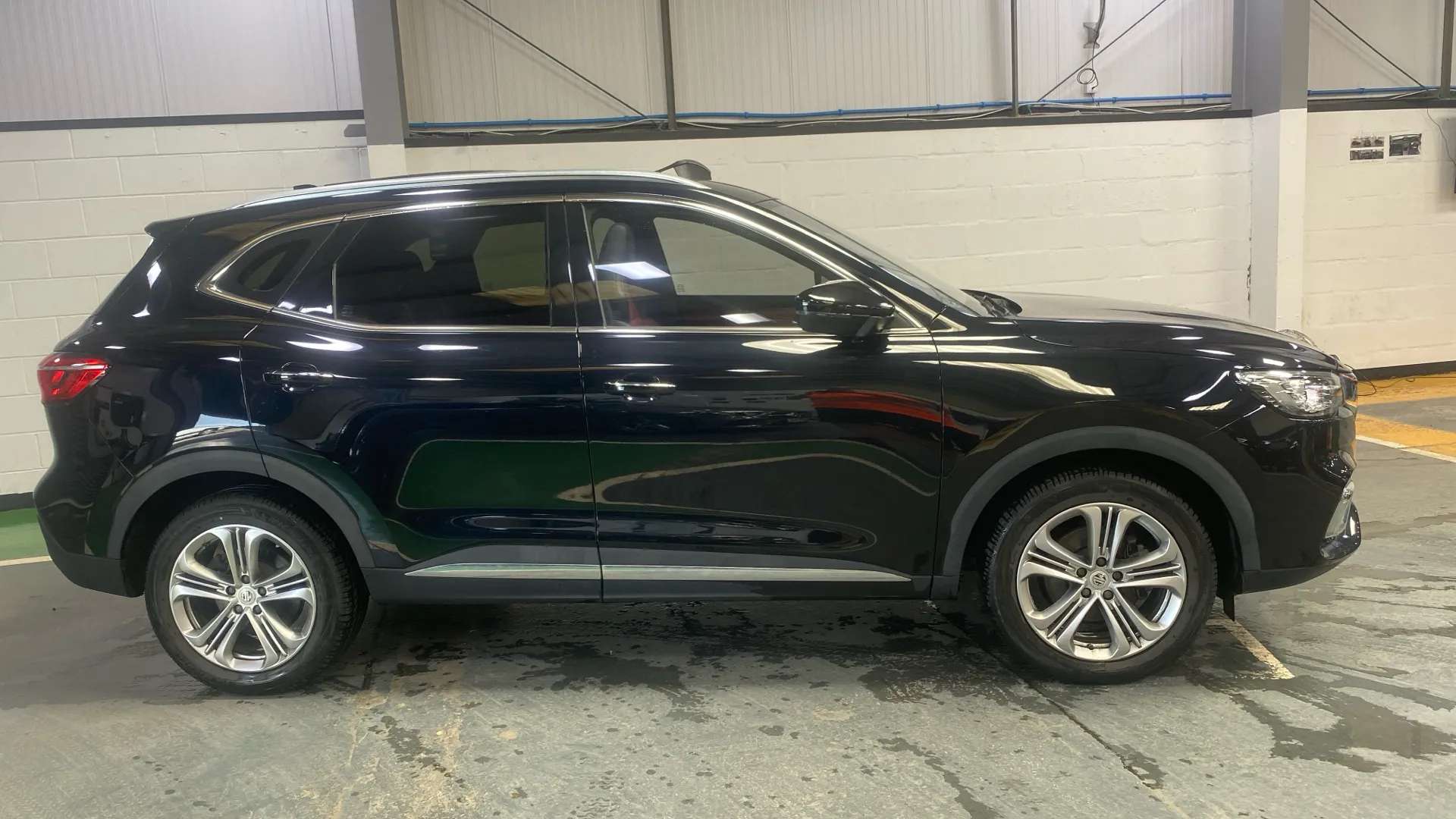 A 2020 MG MOTOR UK HS 1.5 T-GDI Exclusive A 2020 MG MOTOR UK HS 1.5 T-GDI Exclusive