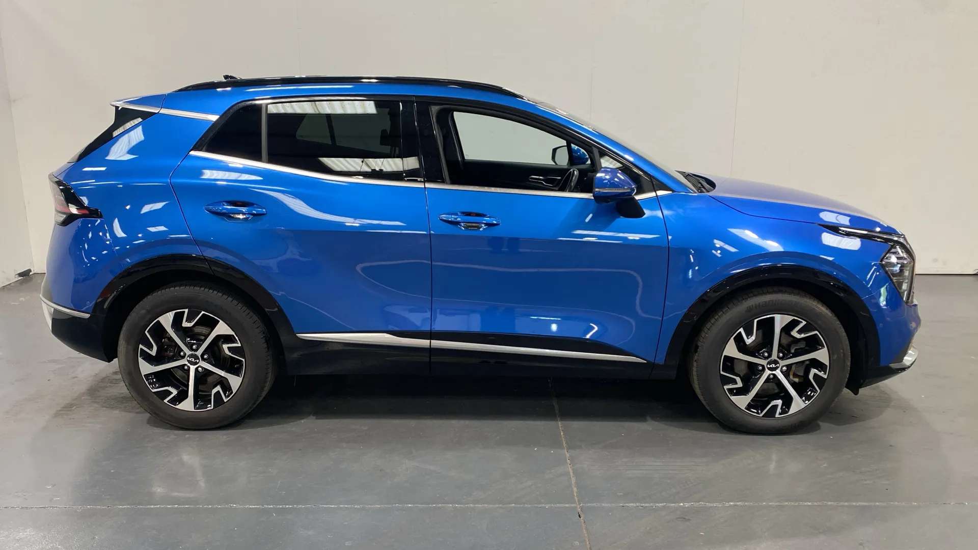 A 2023 KIA SPORTAGE 1.6T GDi HEV 4 Auto A 2023 KIA SPORTAGE 1.6T GDi HEV 4 Auto