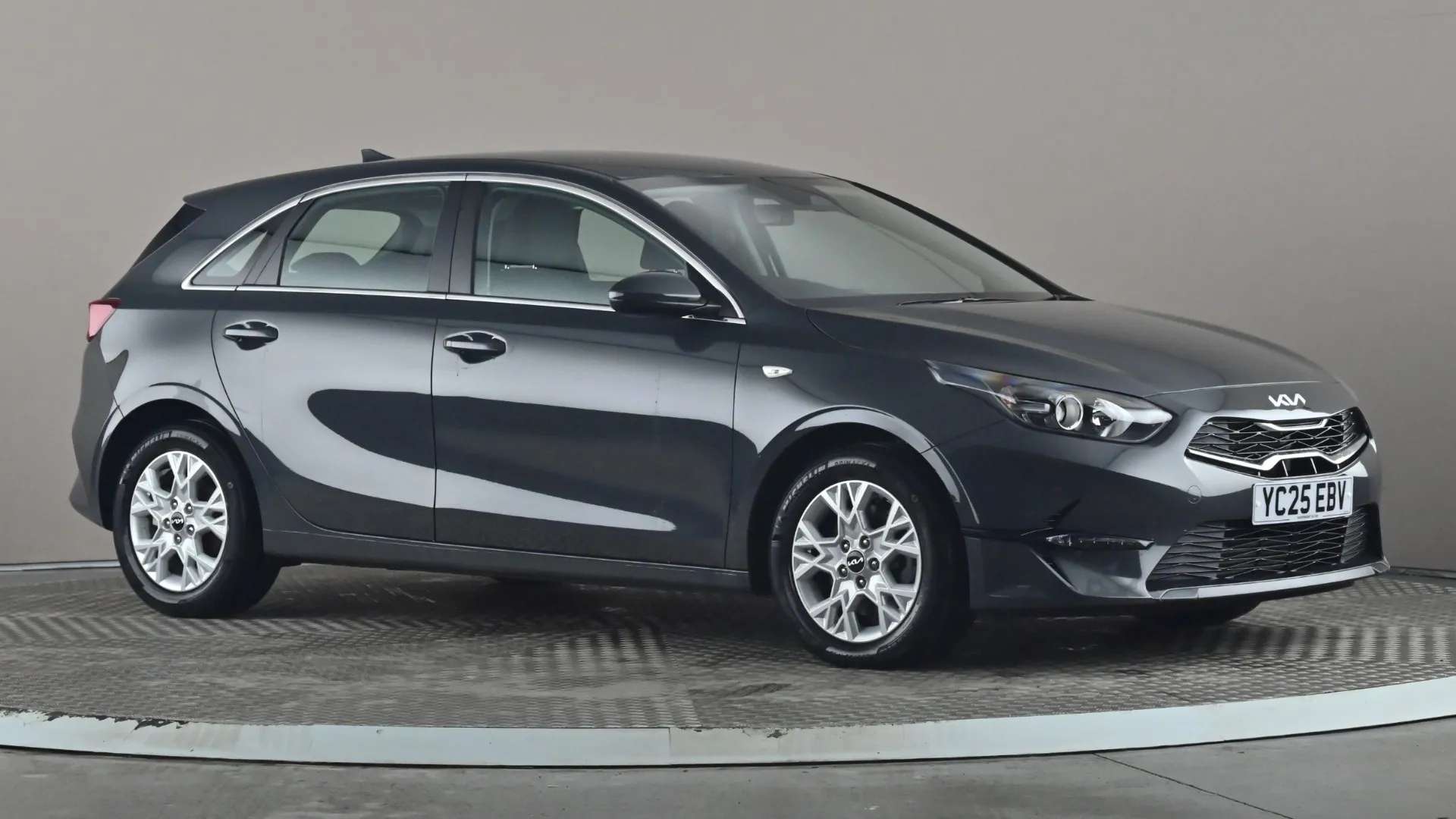 A 2025 KIA CEED 1.5T GDi ISG 138 2 A 2025 KIA CEED 1.5T GDi ISG 138 2