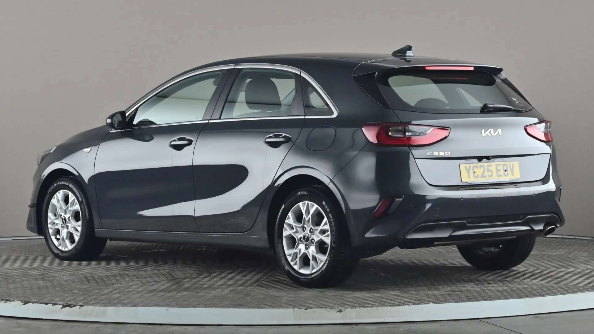 A 2025 KIA CEED 1.5T GDi ISG 138 2 A 2025 KIA CEED 1.5T GDi ISG 138 2