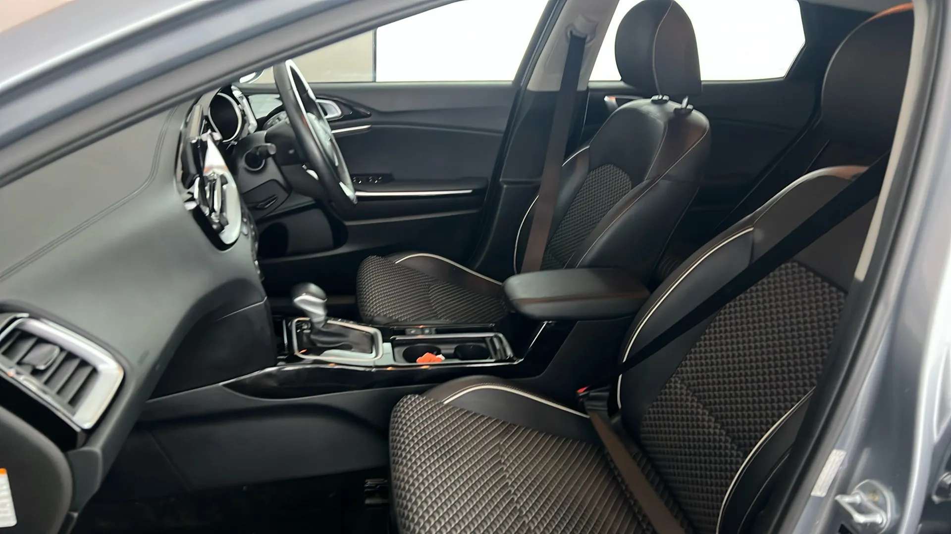 2022 KIA XCEED 2022 KIA XCEED