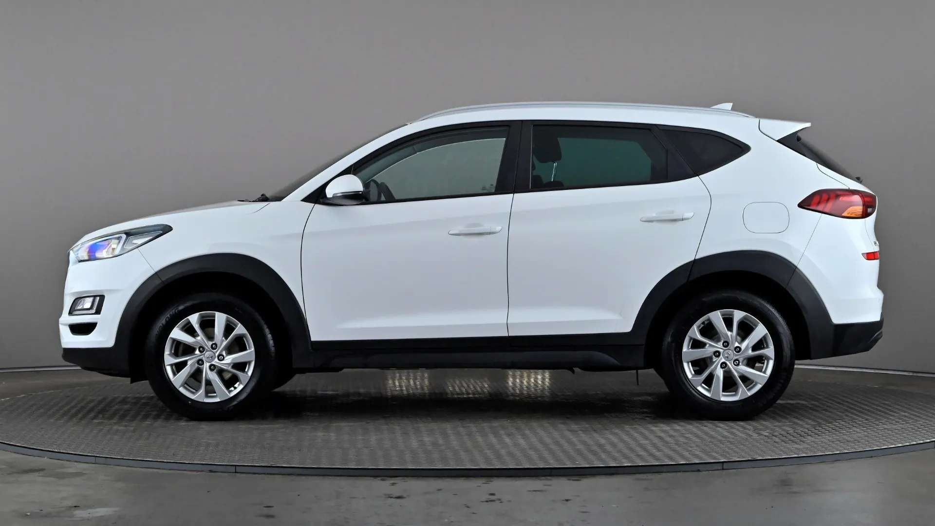 A 2019 HYUNDAI TUCSON 1.6 GDi SE Nav 2WD A 2019 HYUNDAI TUCSON 1.6 GDi SE Nav 2WD