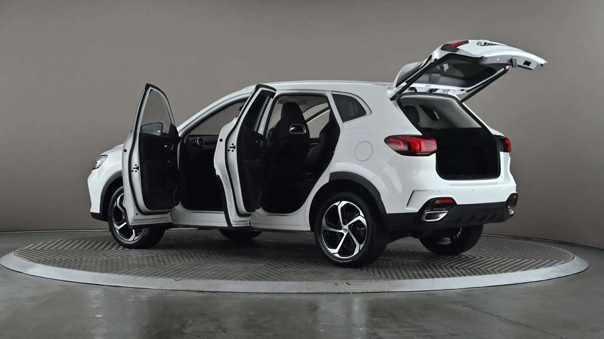 2023 MG MOTOR UK HS 2023 MG MOTOR UK HS