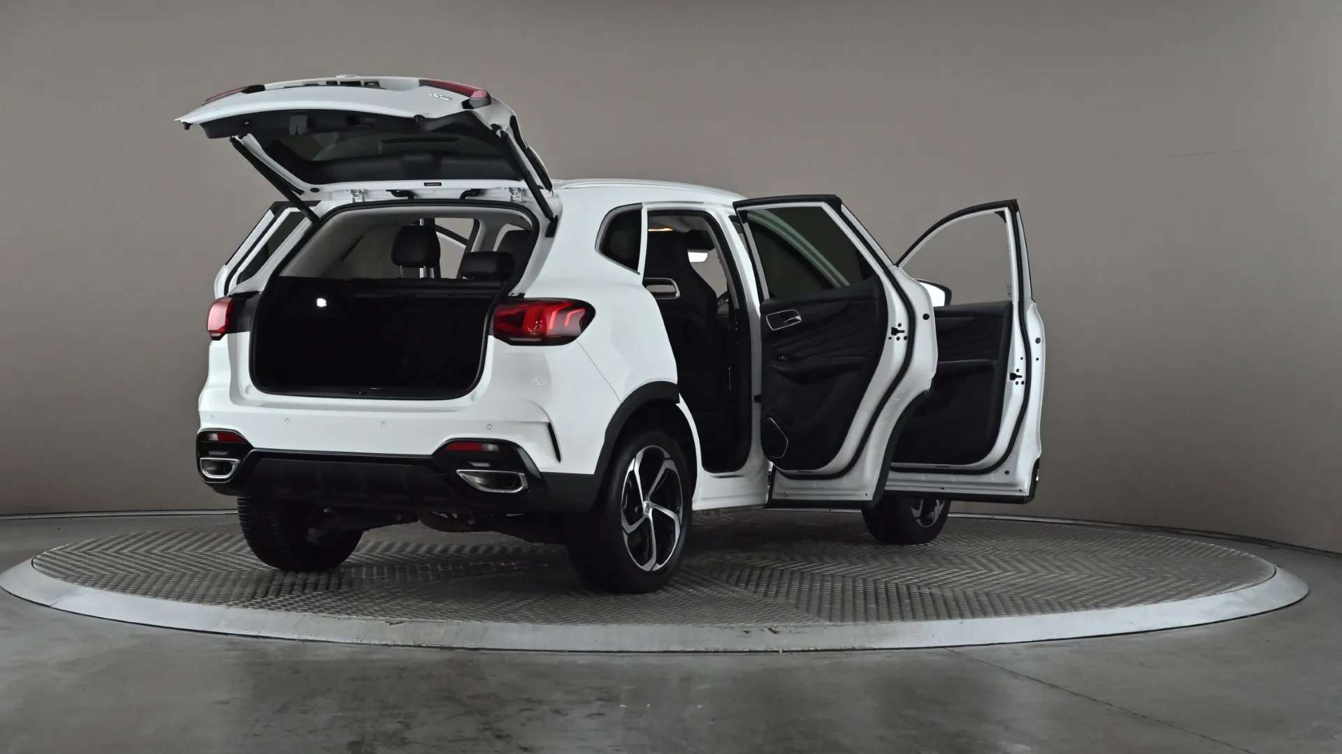 2023 MG MOTOR UK HS 2023 MG MOTOR UK HS