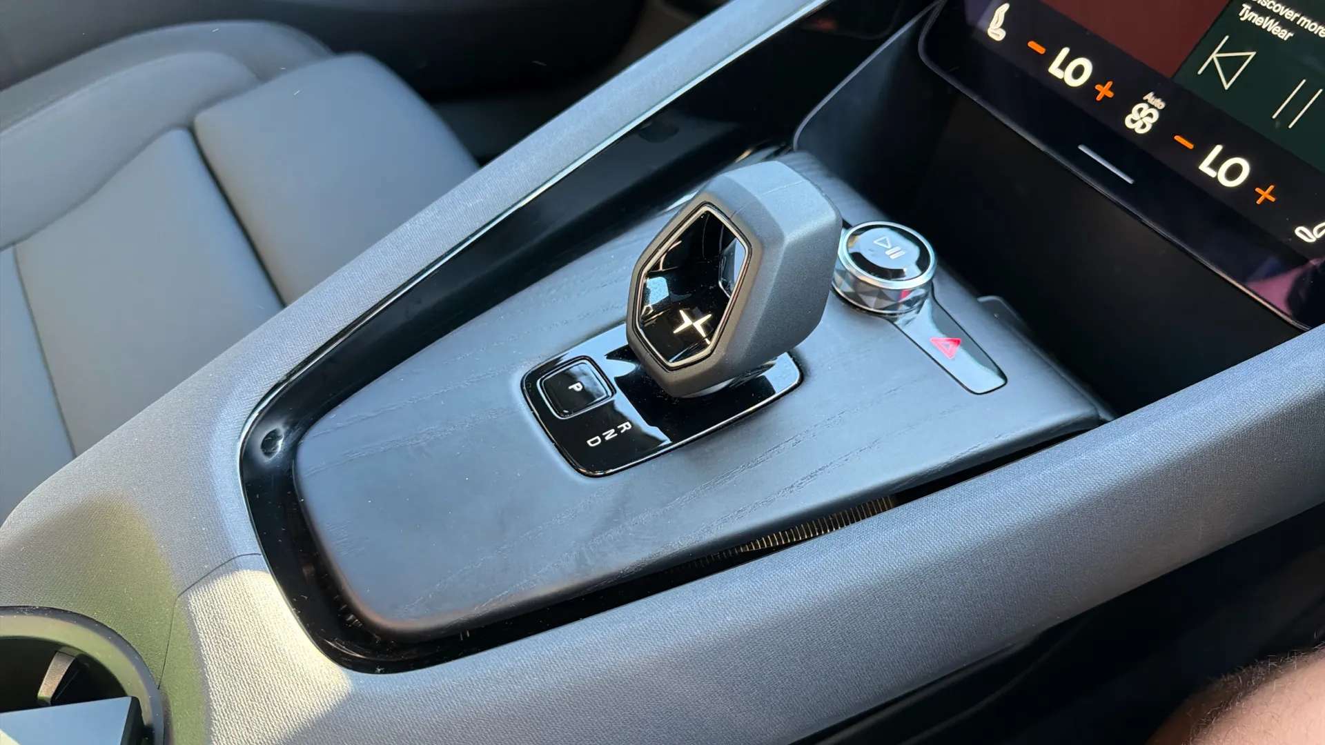 2025 POLESTAR 2 2025 POLESTAR 2