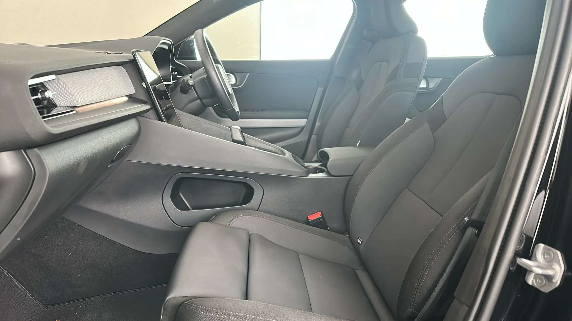 2022 POLESTAR 2 2022 POLESTAR 2