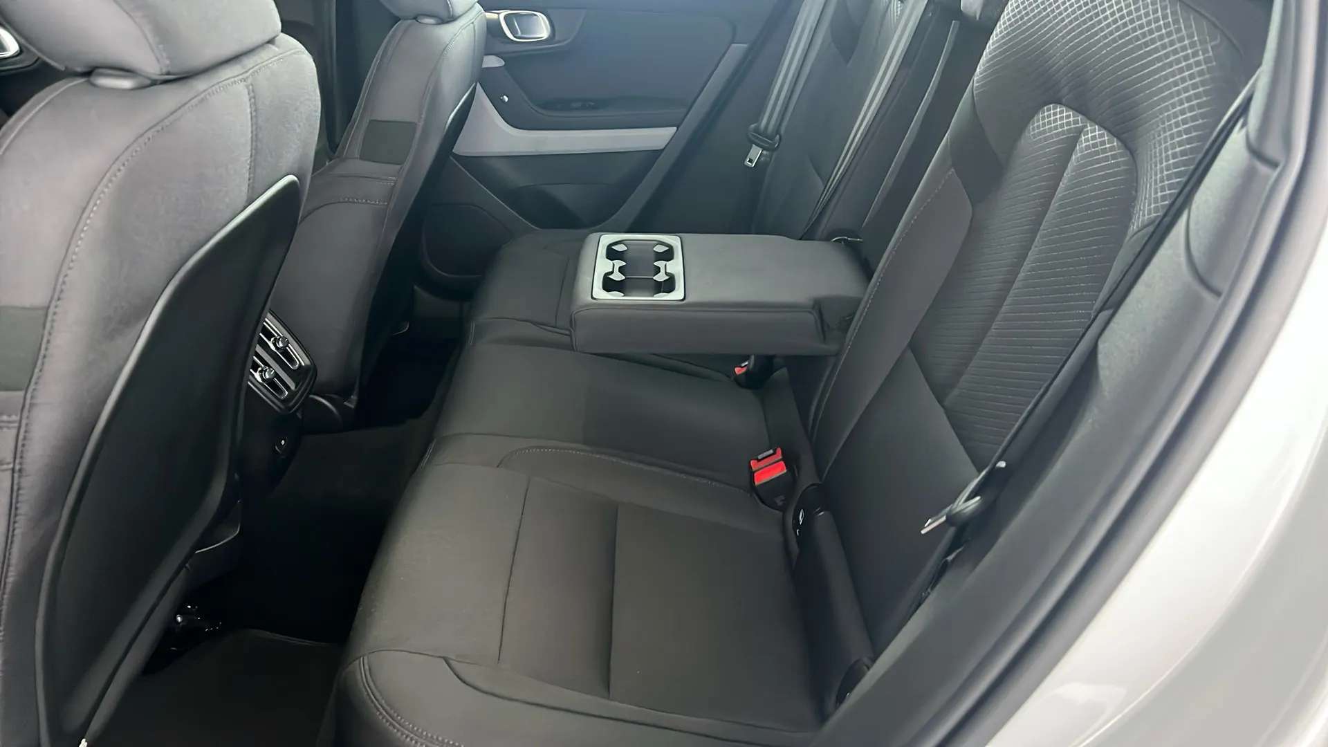 2022 POLESTAR 2 2022 POLESTAR 2