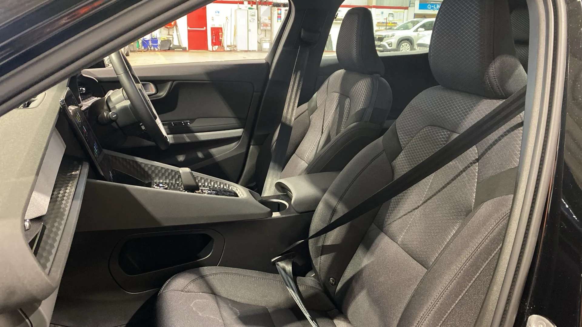 2023 POLESTAR 2 2023 POLESTAR 2