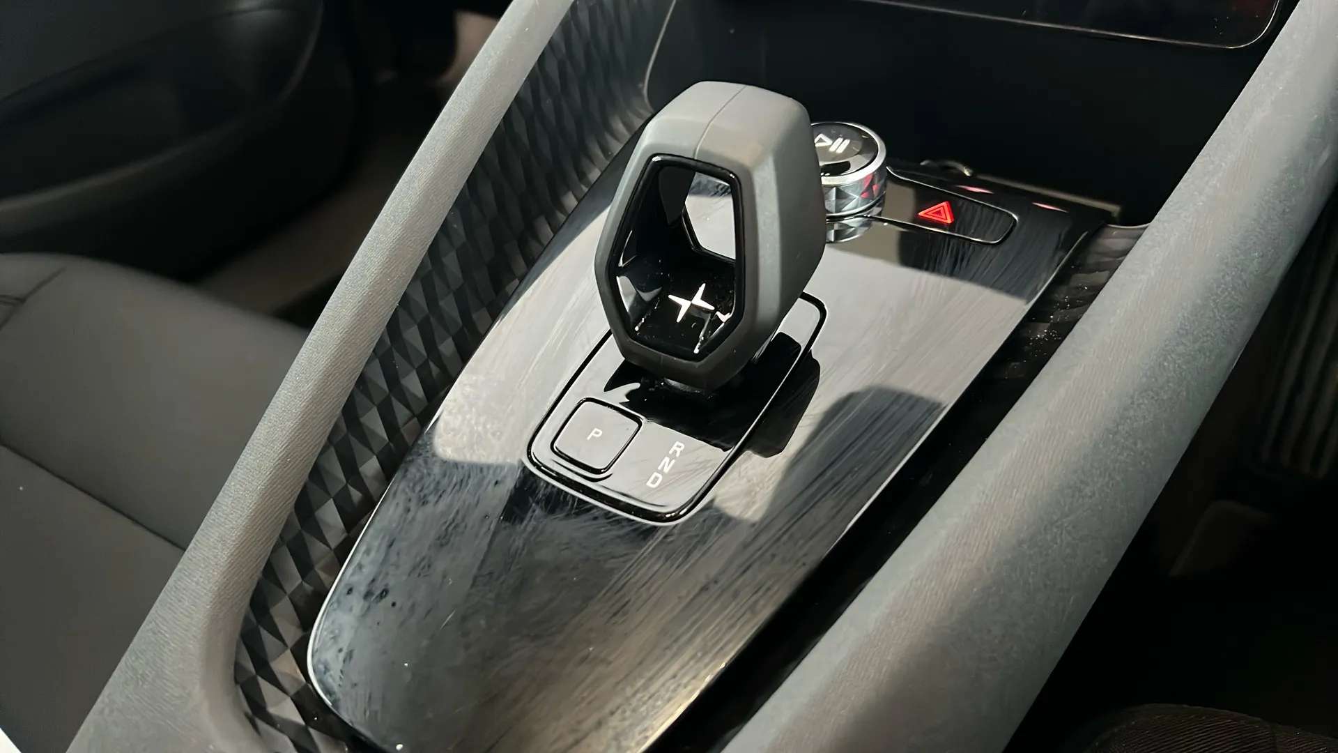 2023 POLESTAR 2 2023 POLESTAR 2