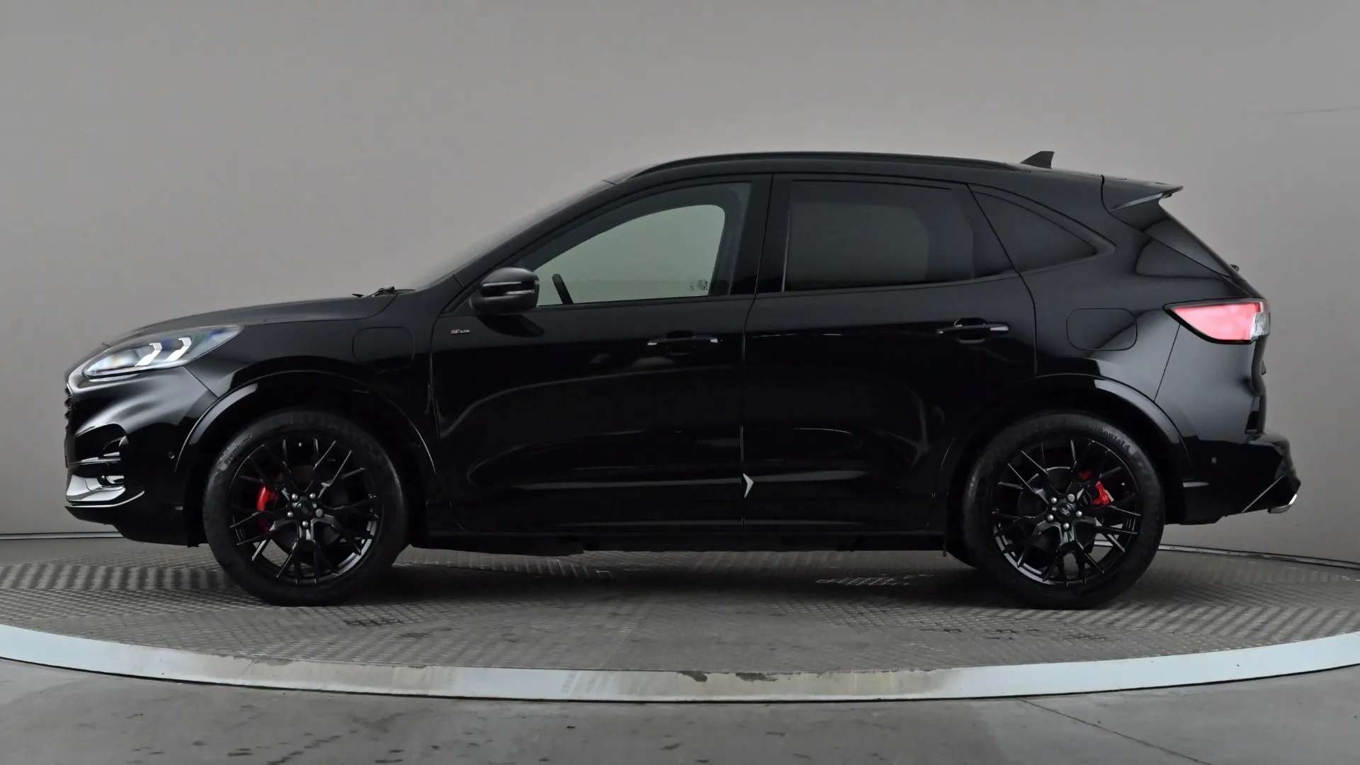 A 2023 FORD KUGA 2.5 PHEV Black Package Edition CVT A 2023 FORD KUGA 2.5 PHEV Black Package Edition CVT
