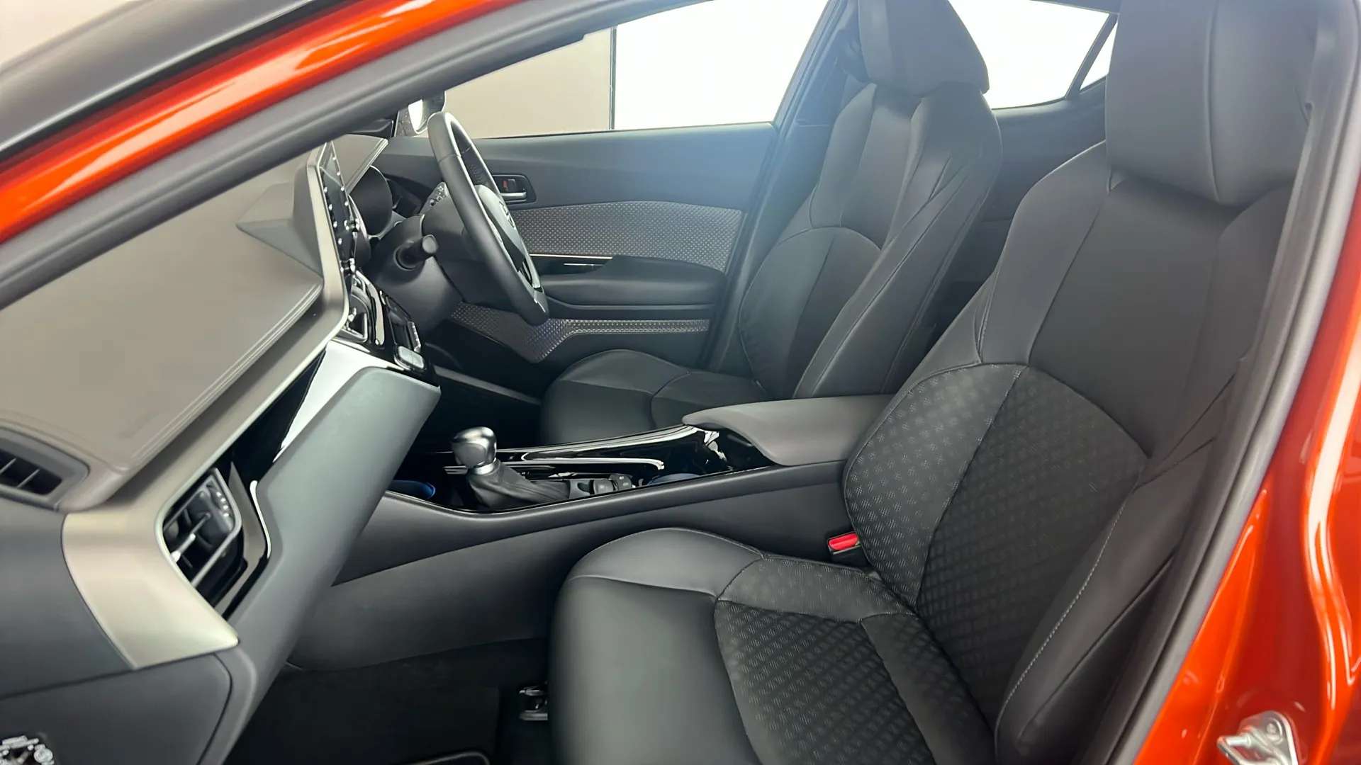 2020 TOYOTA C-HR 2020 TOYOTA C-HR