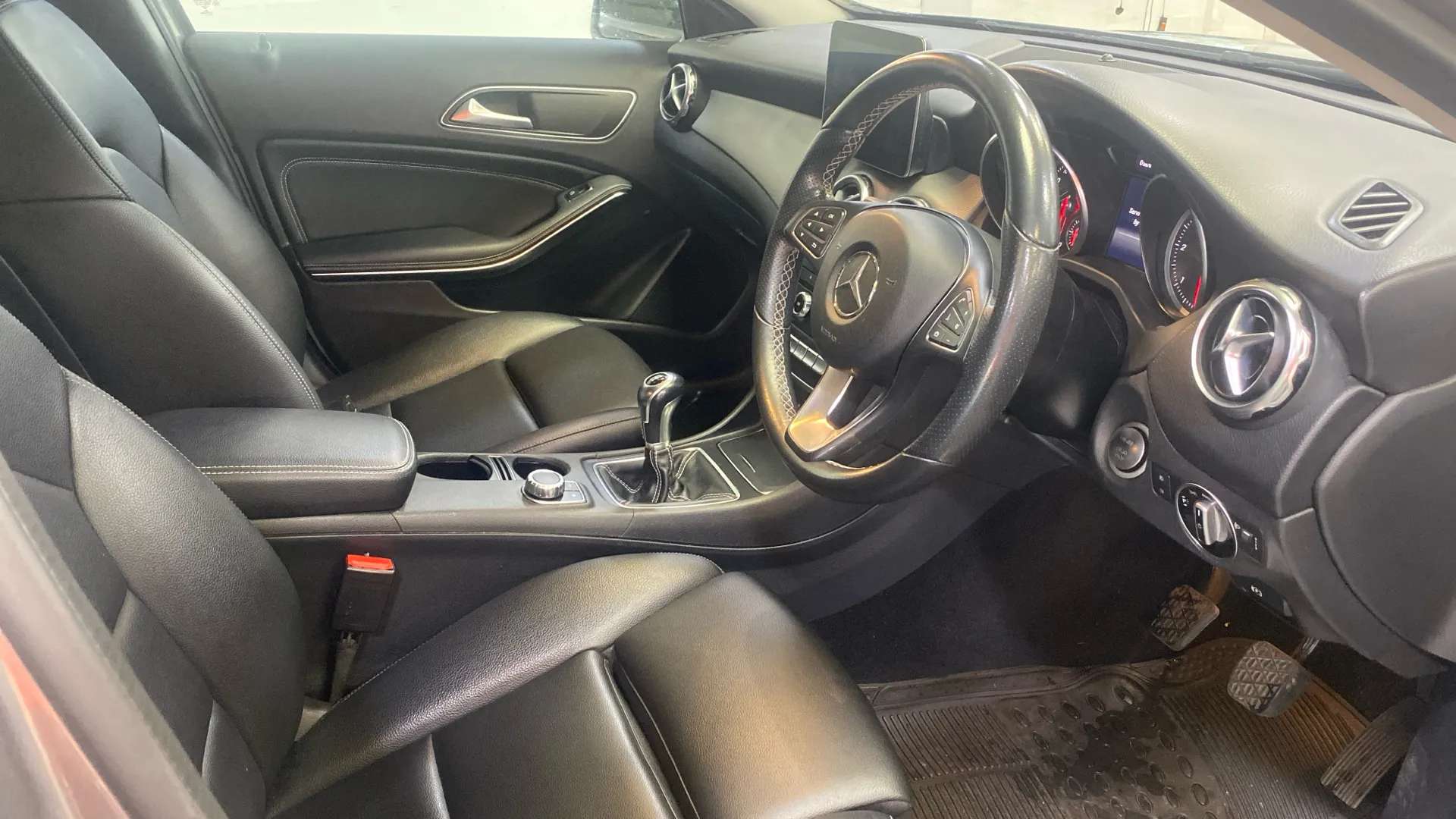 A 2017 MERCEDES-BENZ GLA GLA 200d Sport A 2017 MERCEDES-BENZ GLA GLA 200d Sport
