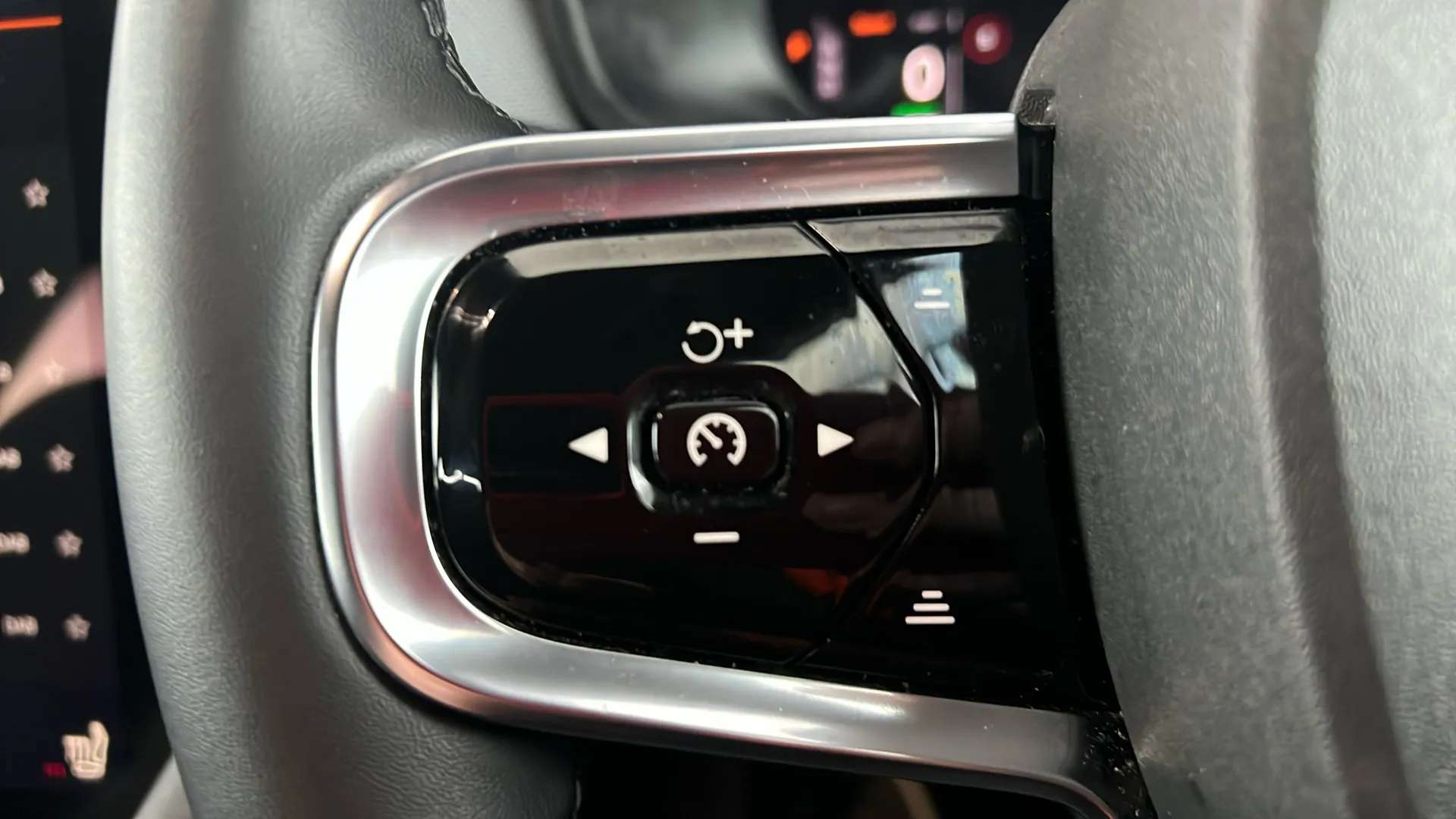 2023 POLESTAR 2 2023 POLESTAR 2