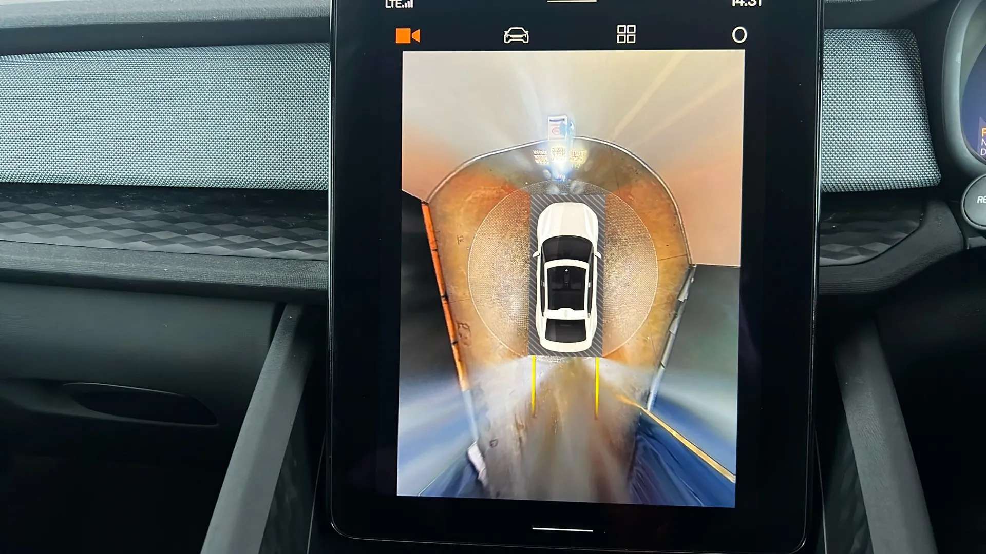 2023 POLESTAR 2 2023 POLESTAR 2