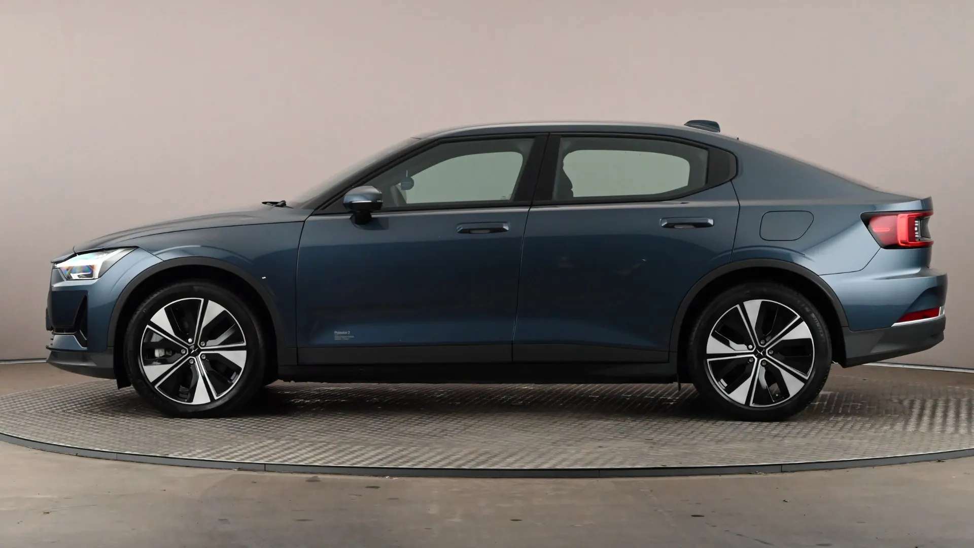 A 2023 POLESTAR 2 170kW 69kWh Standard Range Single motor Auto A 2023 POLESTAR 2 170kW 69kWh Standard Range Single motor Auto