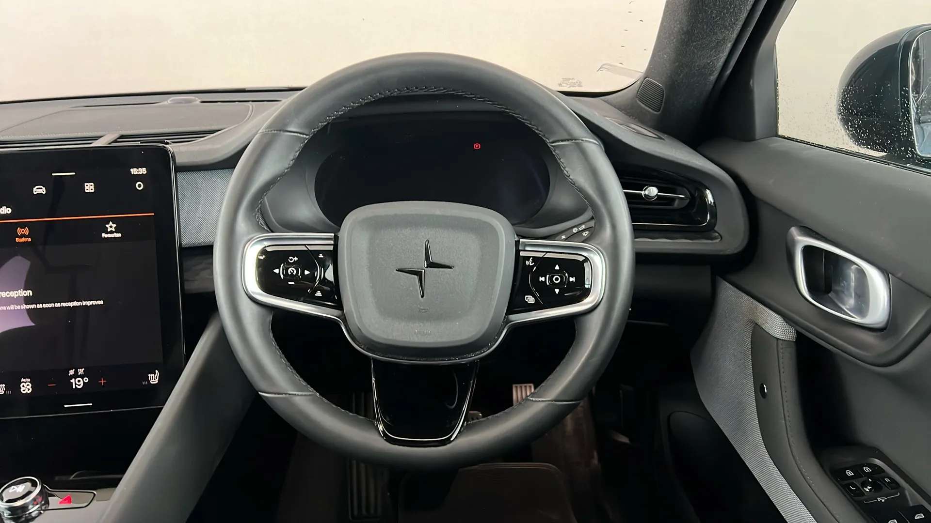 2023 POLESTAR 2 2023 POLESTAR 2