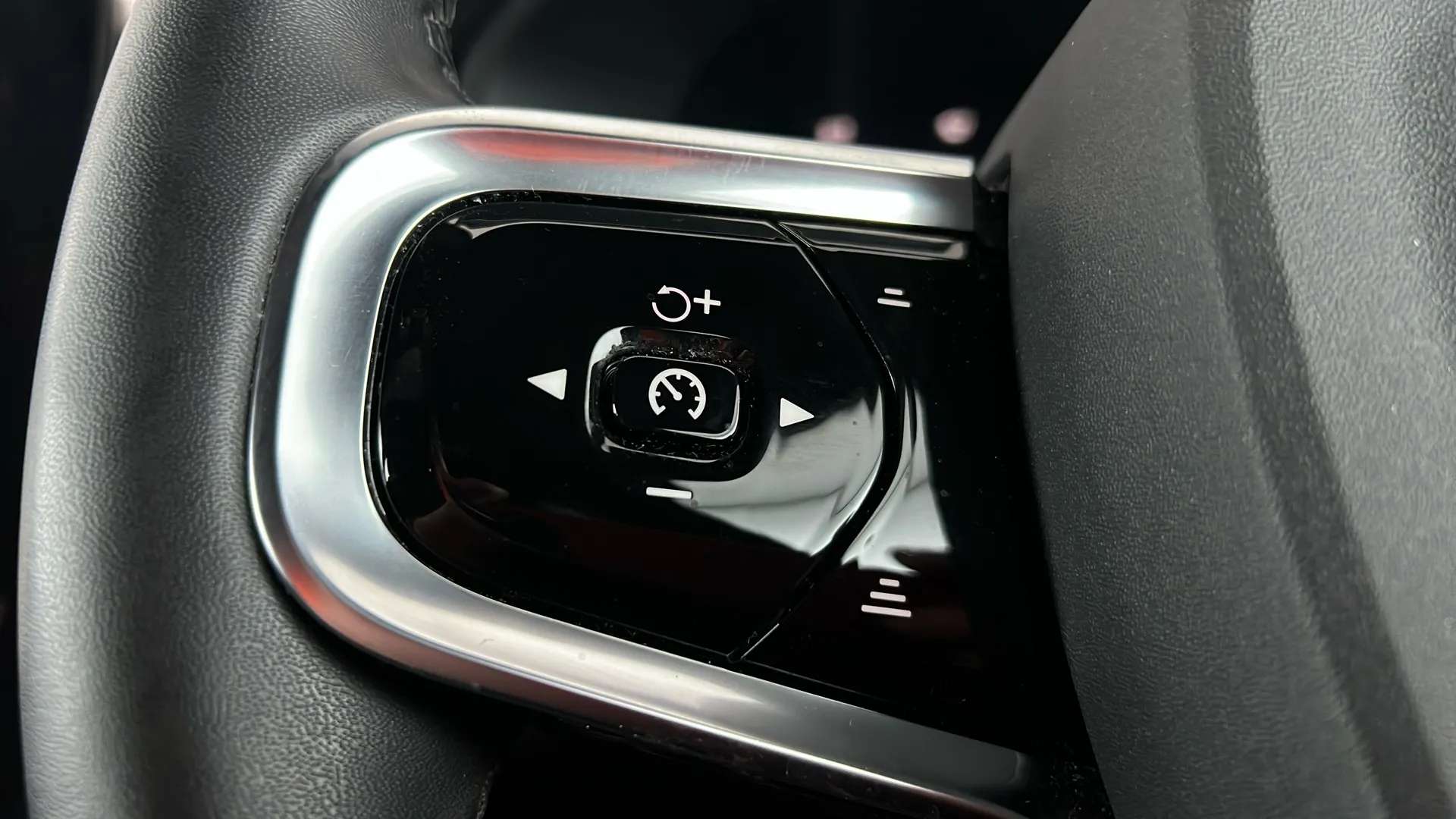 2023 POLESTAR 2 2023 POLESTAR 2