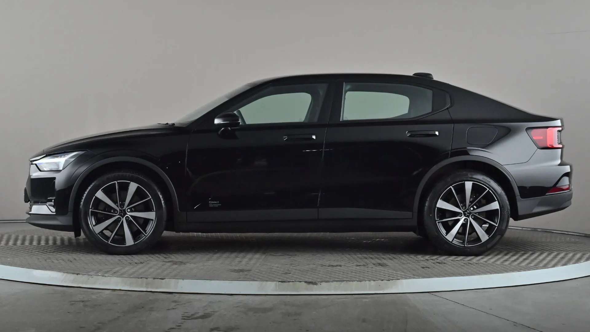 A 2022 POLESTAR 2 170kW 78kWh Long Range Single motor Auto A 2022 POLESTAR 2 170kW 78kWh Long Range Single motor Auto