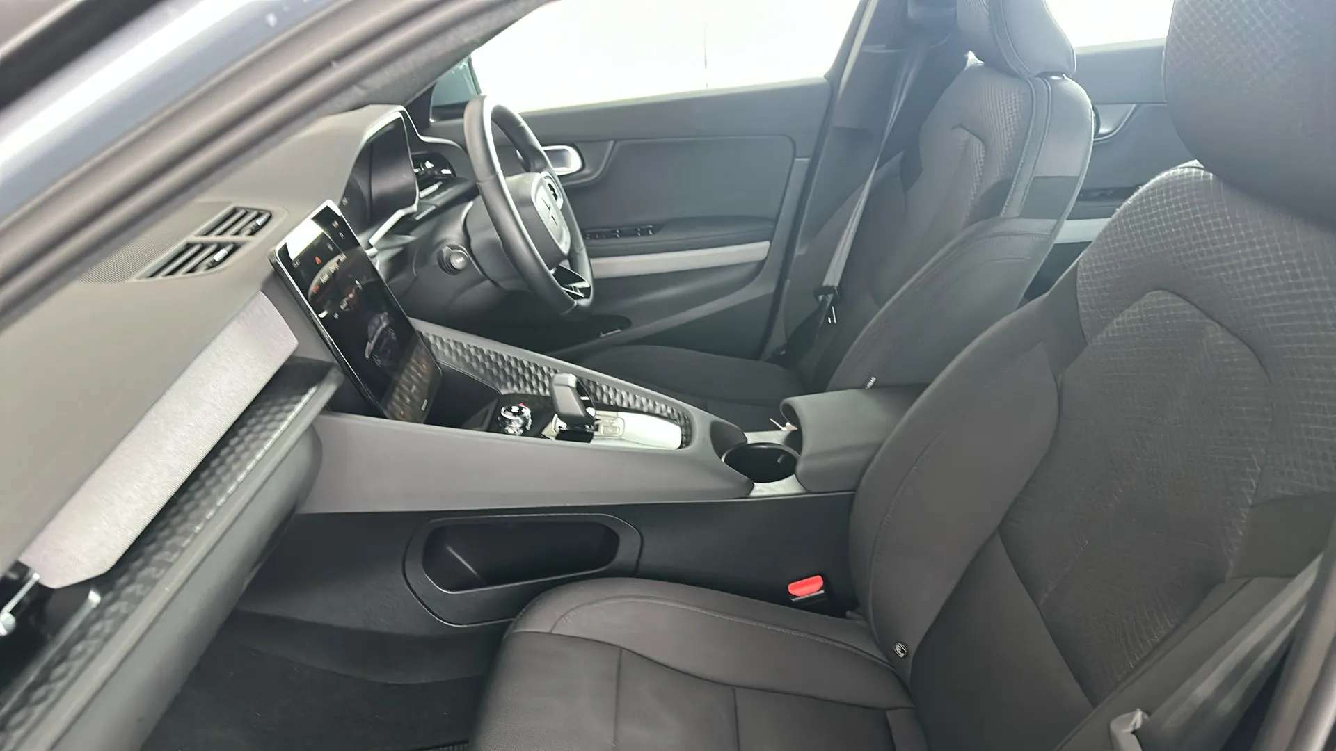 2023 POLESTAR 2 2023 POLESTAR 2