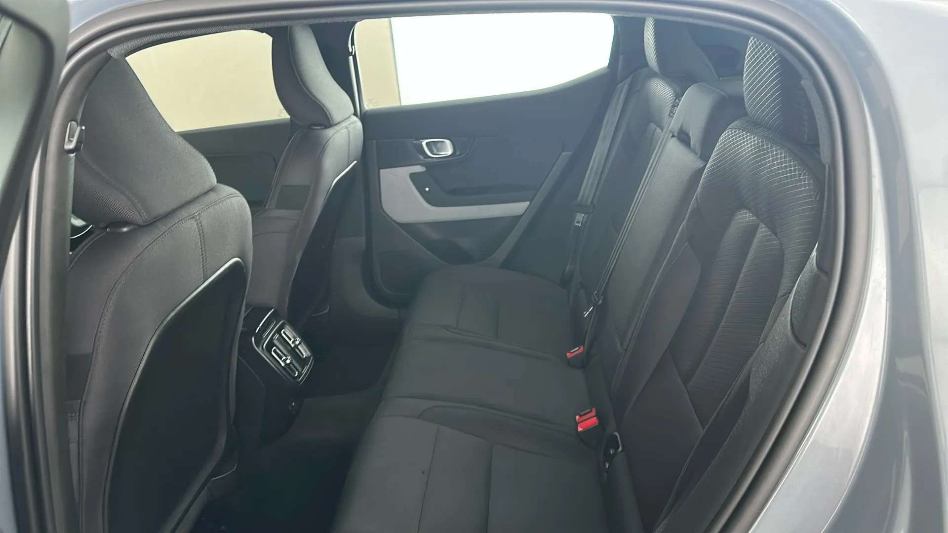 2023 POLESTAR 2 2023 POLESTAR 2