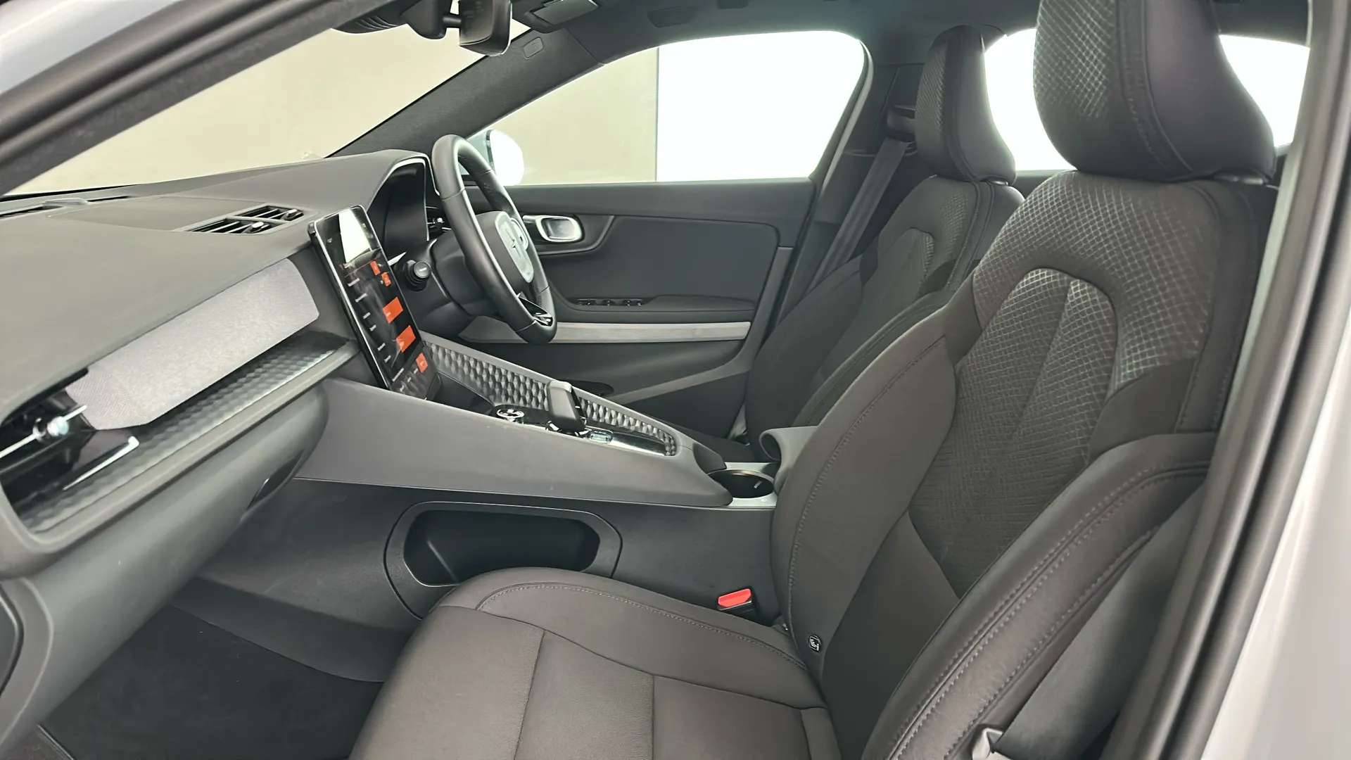 2023 POLESTAR 2 2023 POLESTAR 2