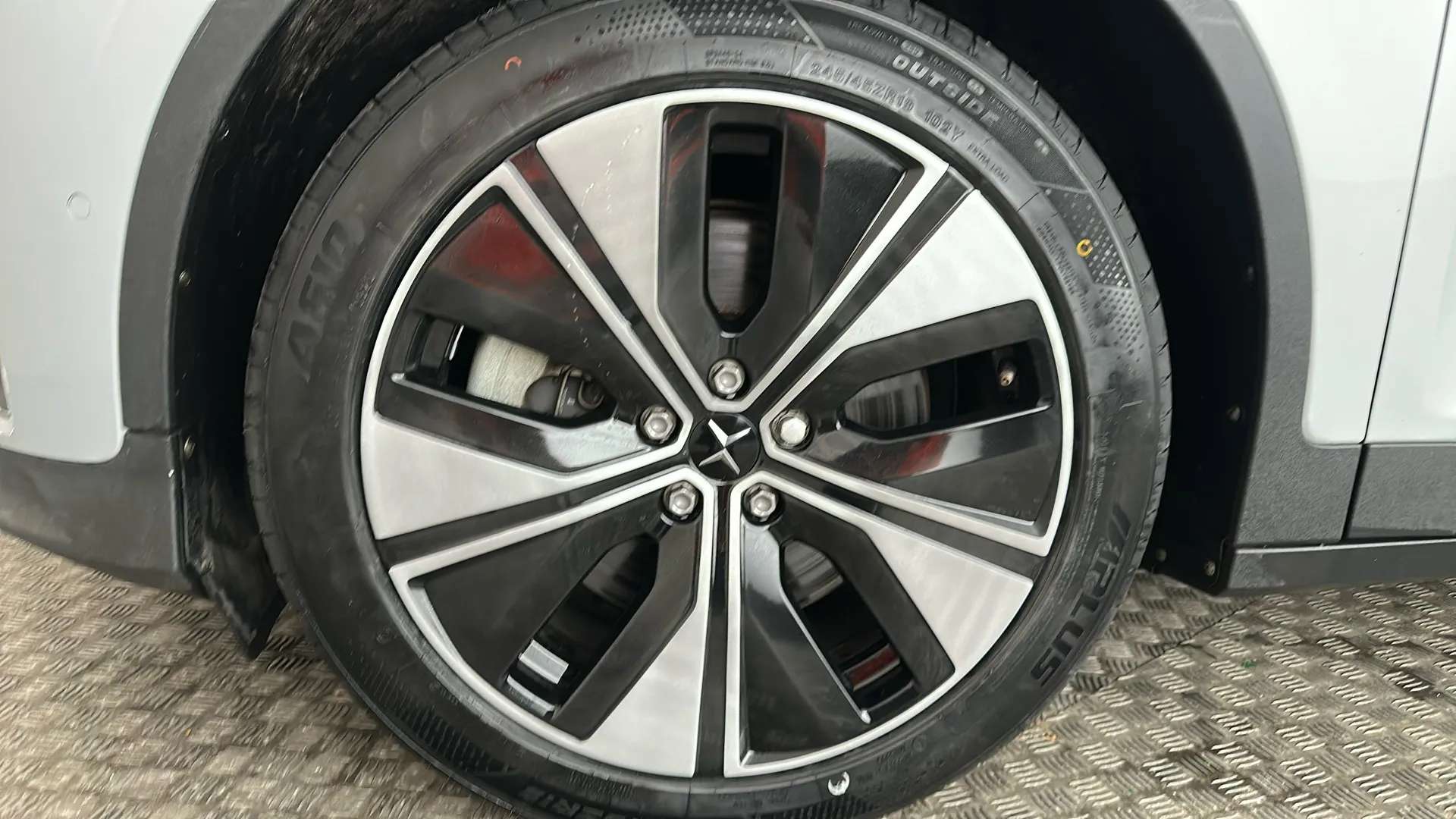 2023 POLESTAR 2 2023 POLESTAR 2