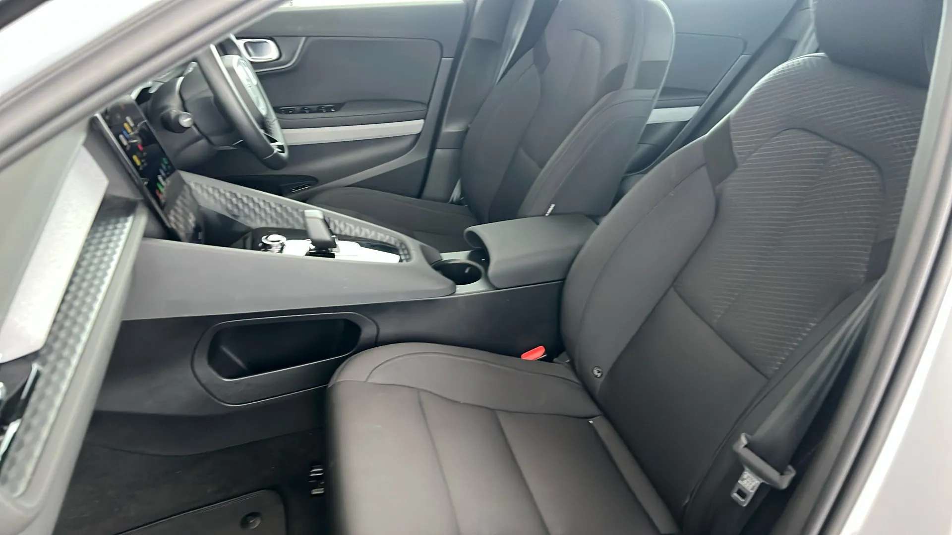 2023 POLESTAR 2 2023 POLESTAR 2