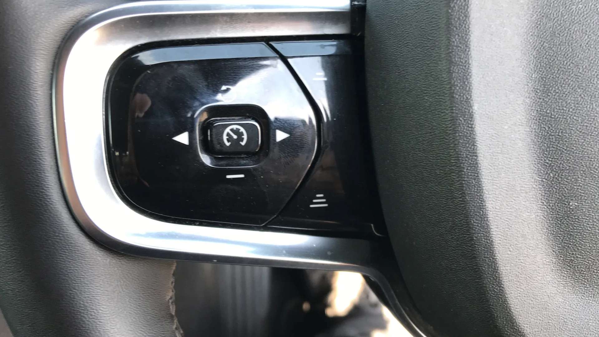 2023 POLESTAR 2 2023 POLESTAR 2