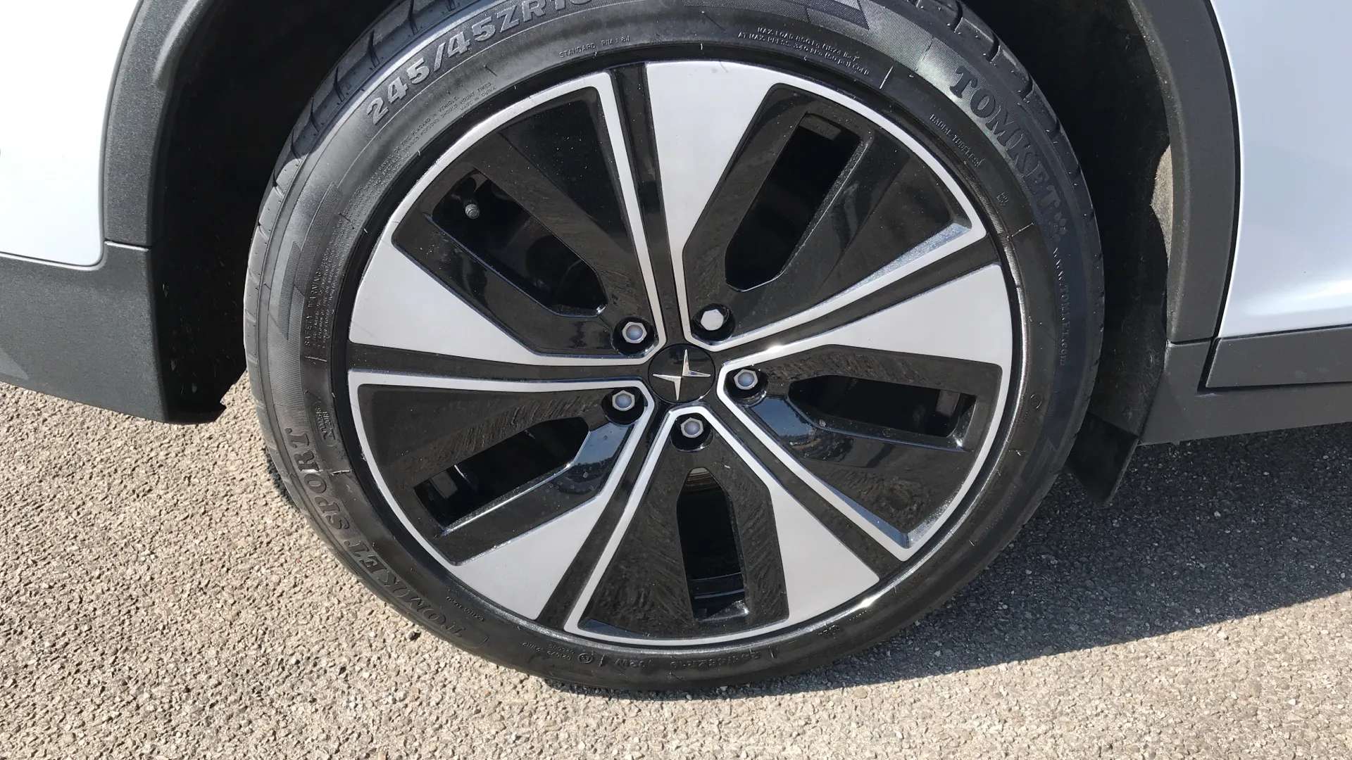 2023 POLESTAR 2 2023 POLESTAR 2