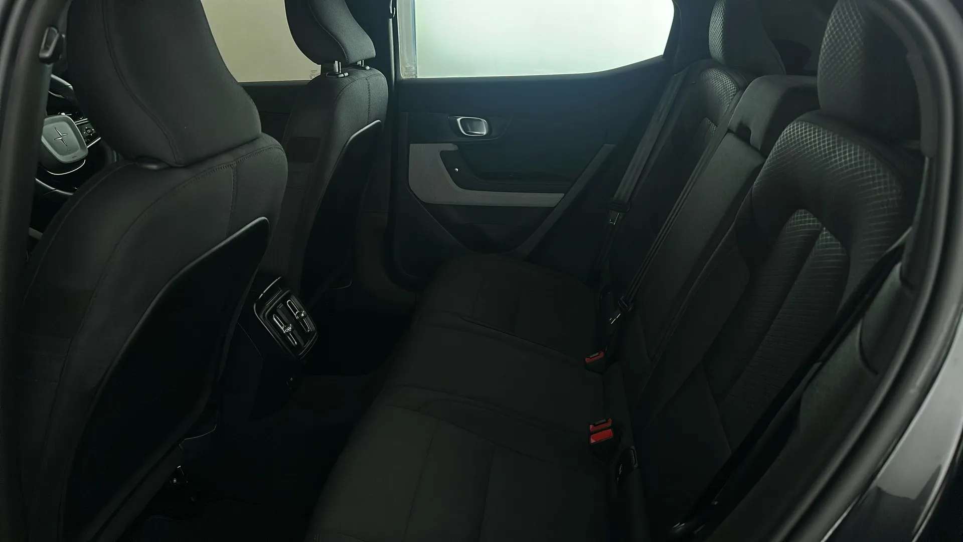 2023 POLESTAR 2 2023 POLESTAR 2