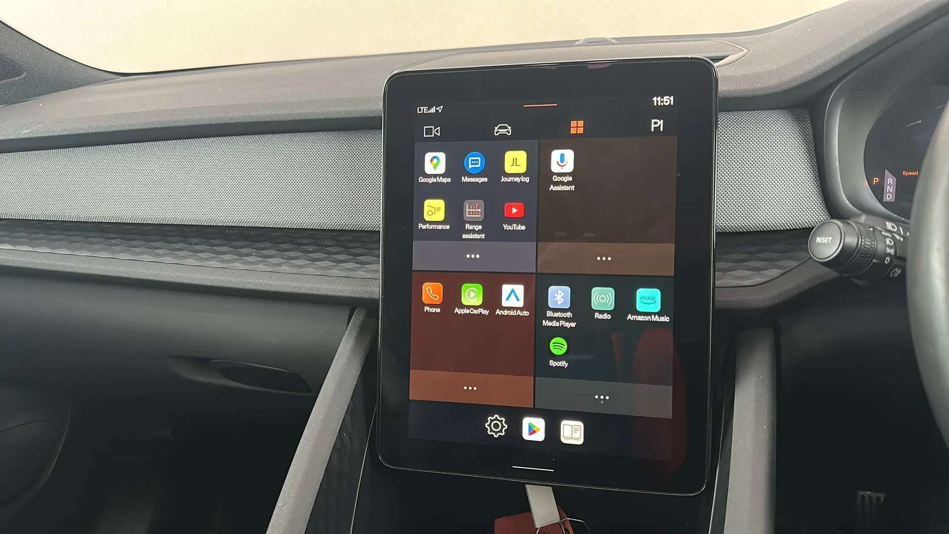 2023 POLESTAR 2 2023 POLESTAR 2