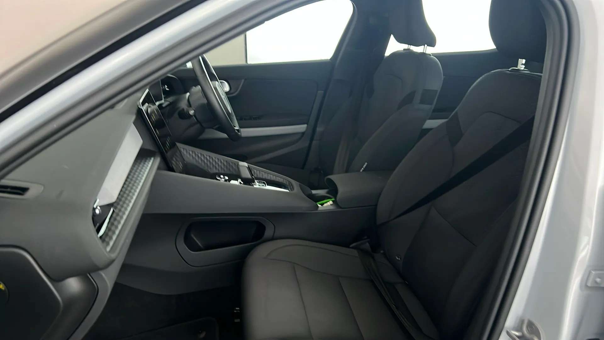 2024 POLESTAR 2 2024 POLESTAR 2