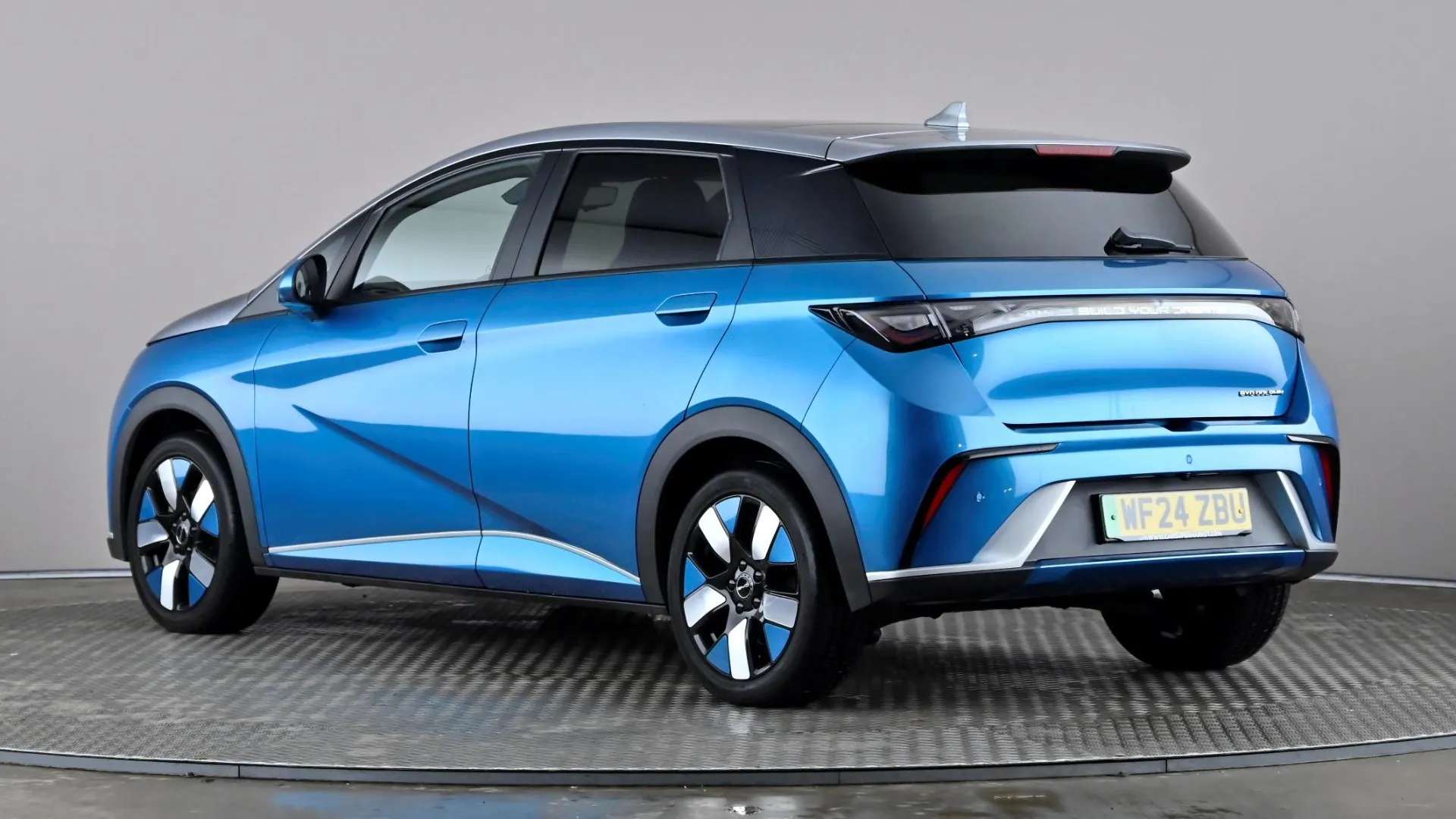 A 2024 BYD DOLPHIN 150kW Design 60.4kWh Auto A 2024 BYD DOLPHIN 150kW Design 60.4kWh Auto