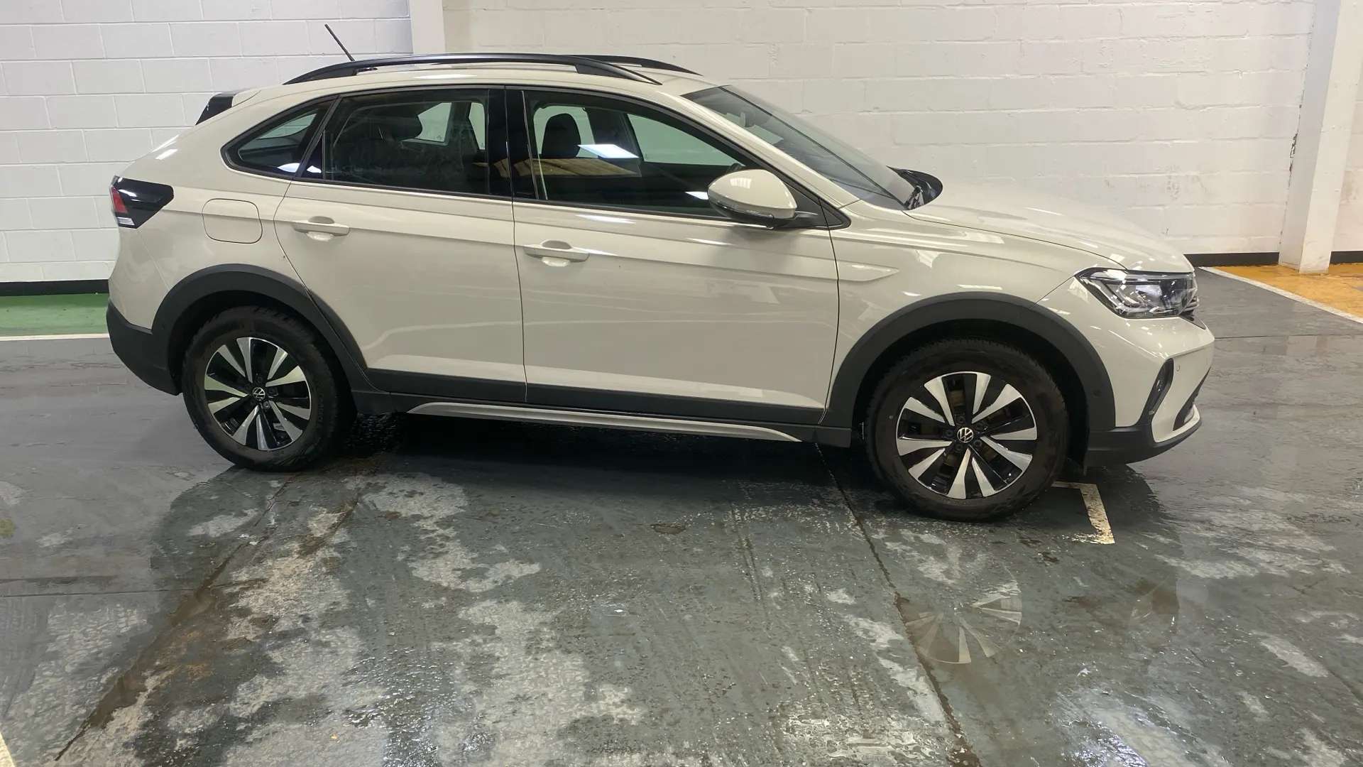 A 2023 VOLKSWAGEN TAIGO 1.0 TSI Life A 2023 VOLKSWAGEN TAIGO 1.0 TSI Life
