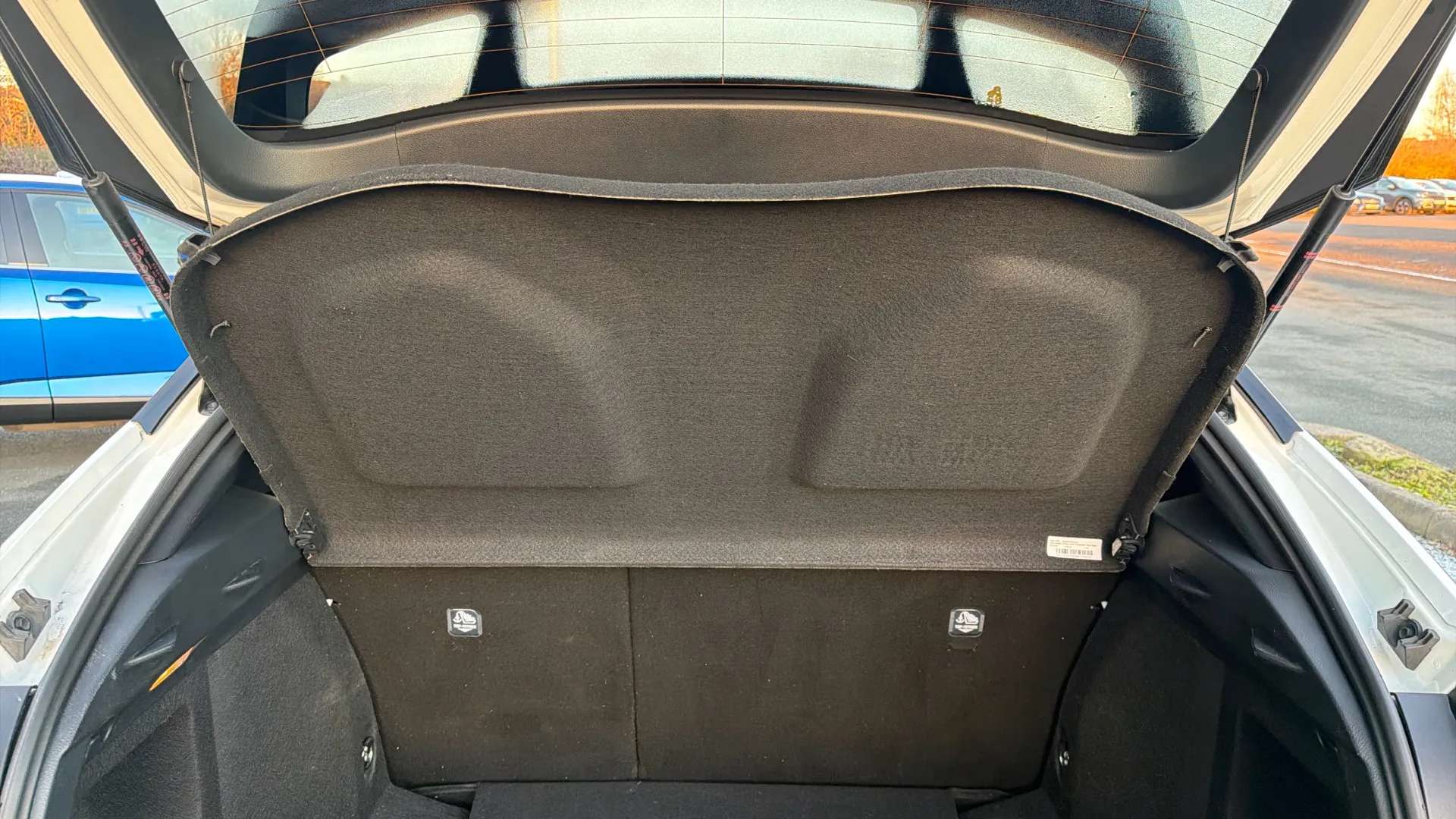 2023 TOYOTA C-HR 2023 TOYOTA C-HR