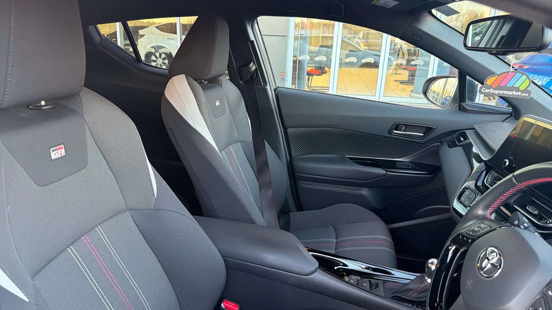 2023 TOYOTA C-HR 2023 TOYOTA C-HR