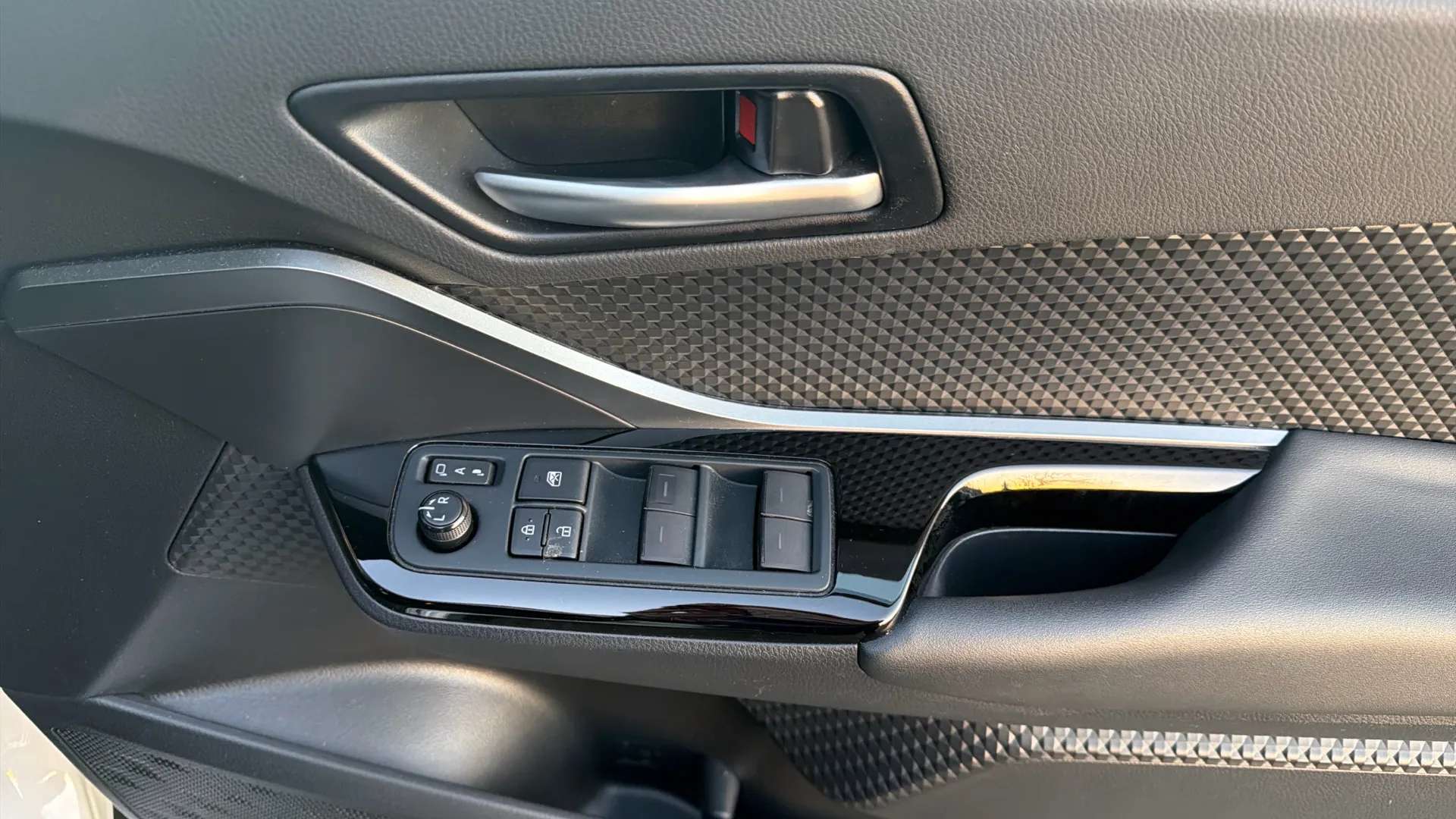 2023 TOYOTA C-HR 2023 TOYOTA C-HR