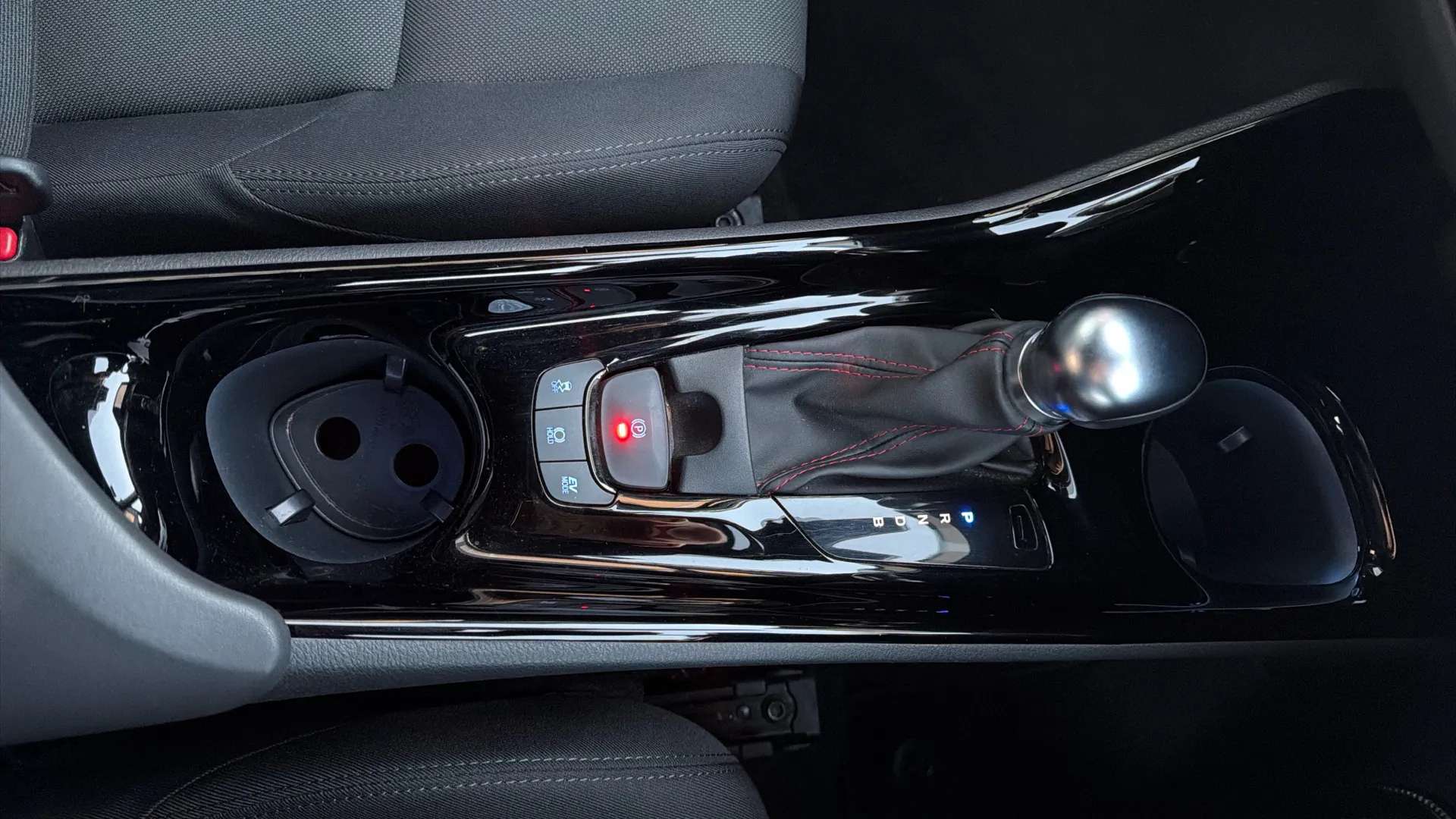 2023 TOYOTA C-HR 2023 TOYOTA C-HR