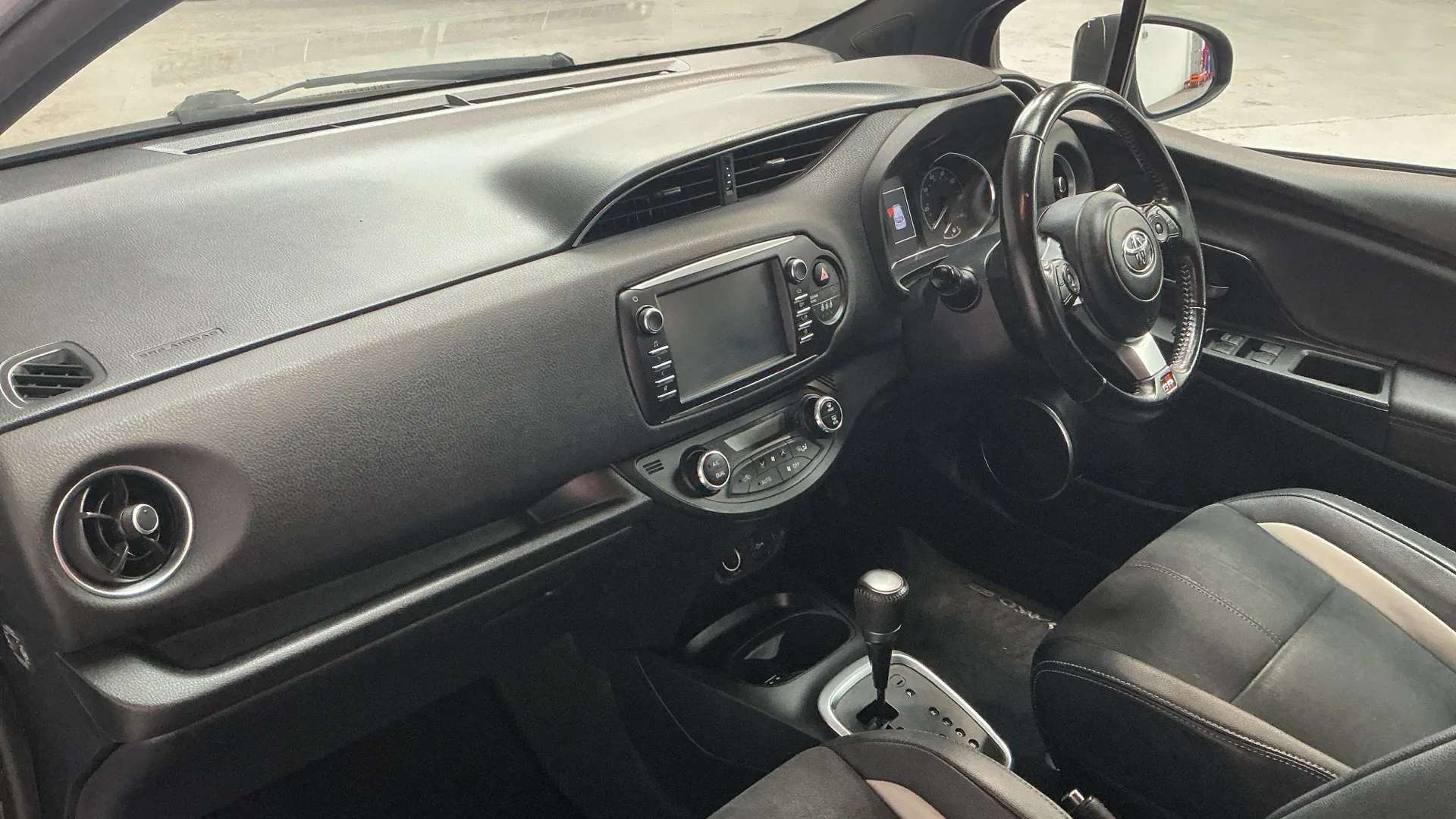 2019 TOYOTA YARIS 2019 TOYOTA YARIS