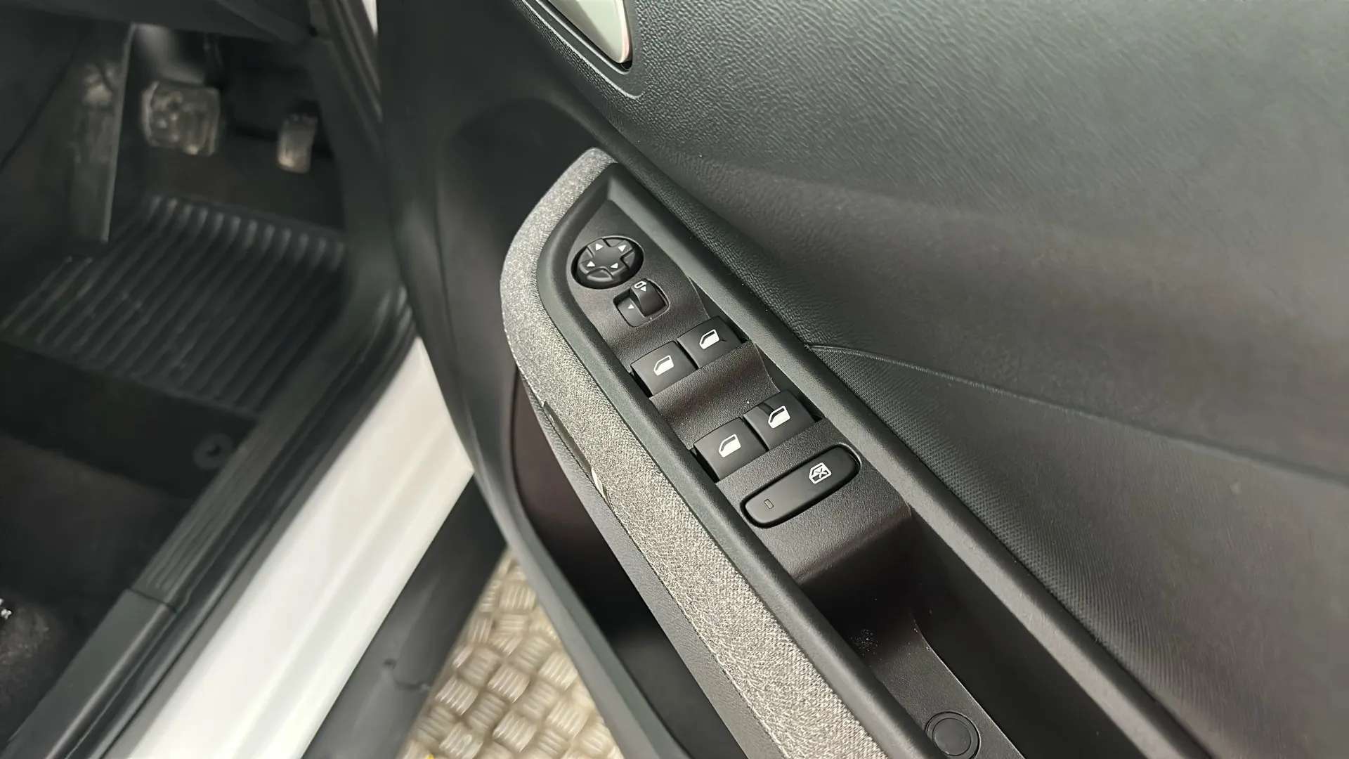 2025 VAUXHALL FRONTERA 2025 VAUXHALL FRONTERA
