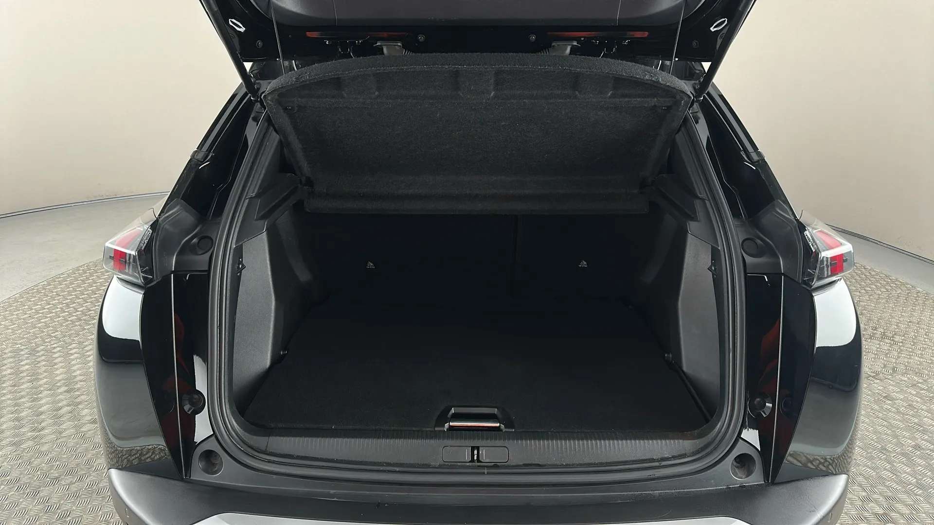 2023 PEUGEOT 2008 2023 PEUGEOT 2008