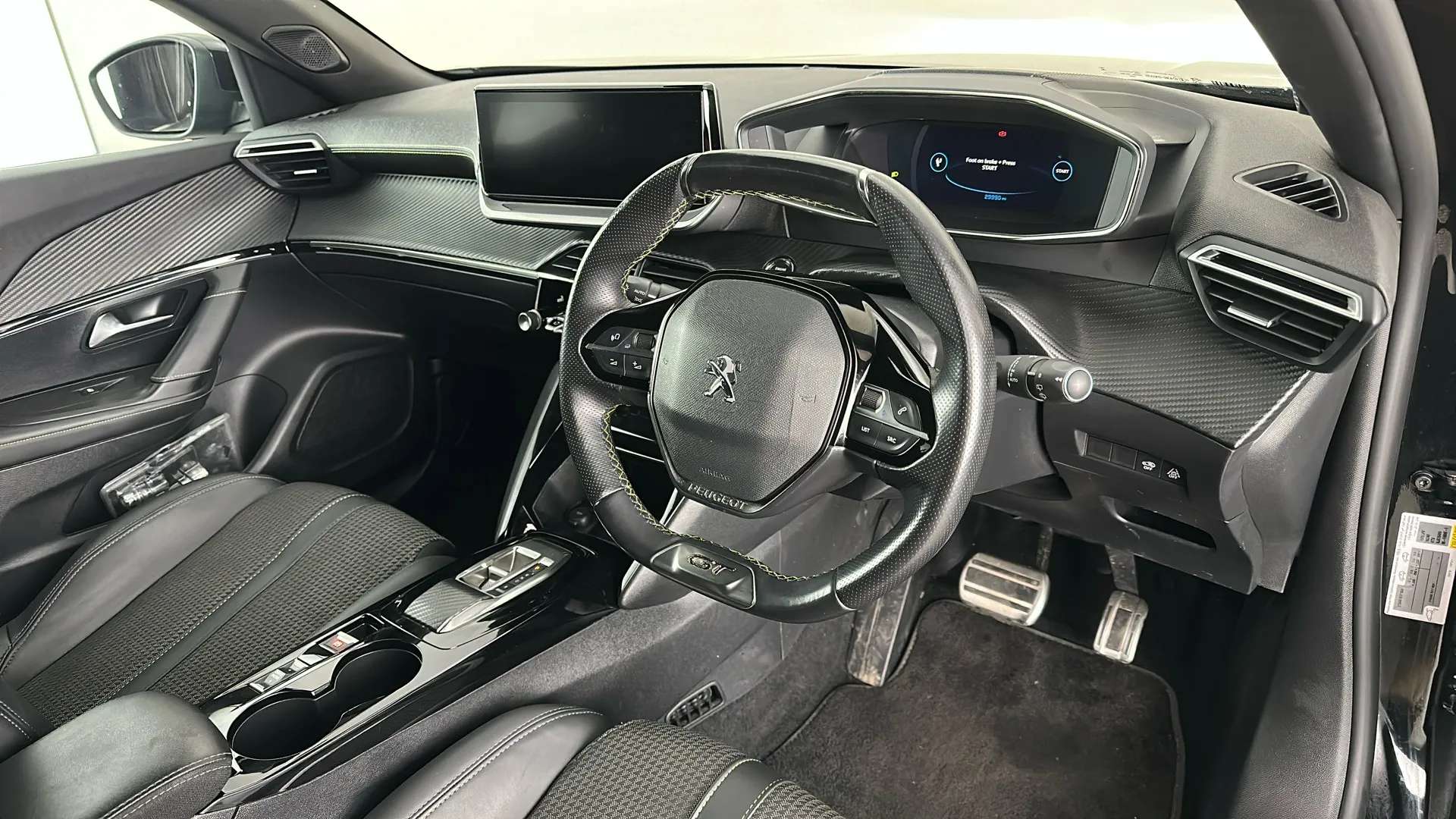 2023 PEUGEOT 2008 2023 PEUGEOT 2008