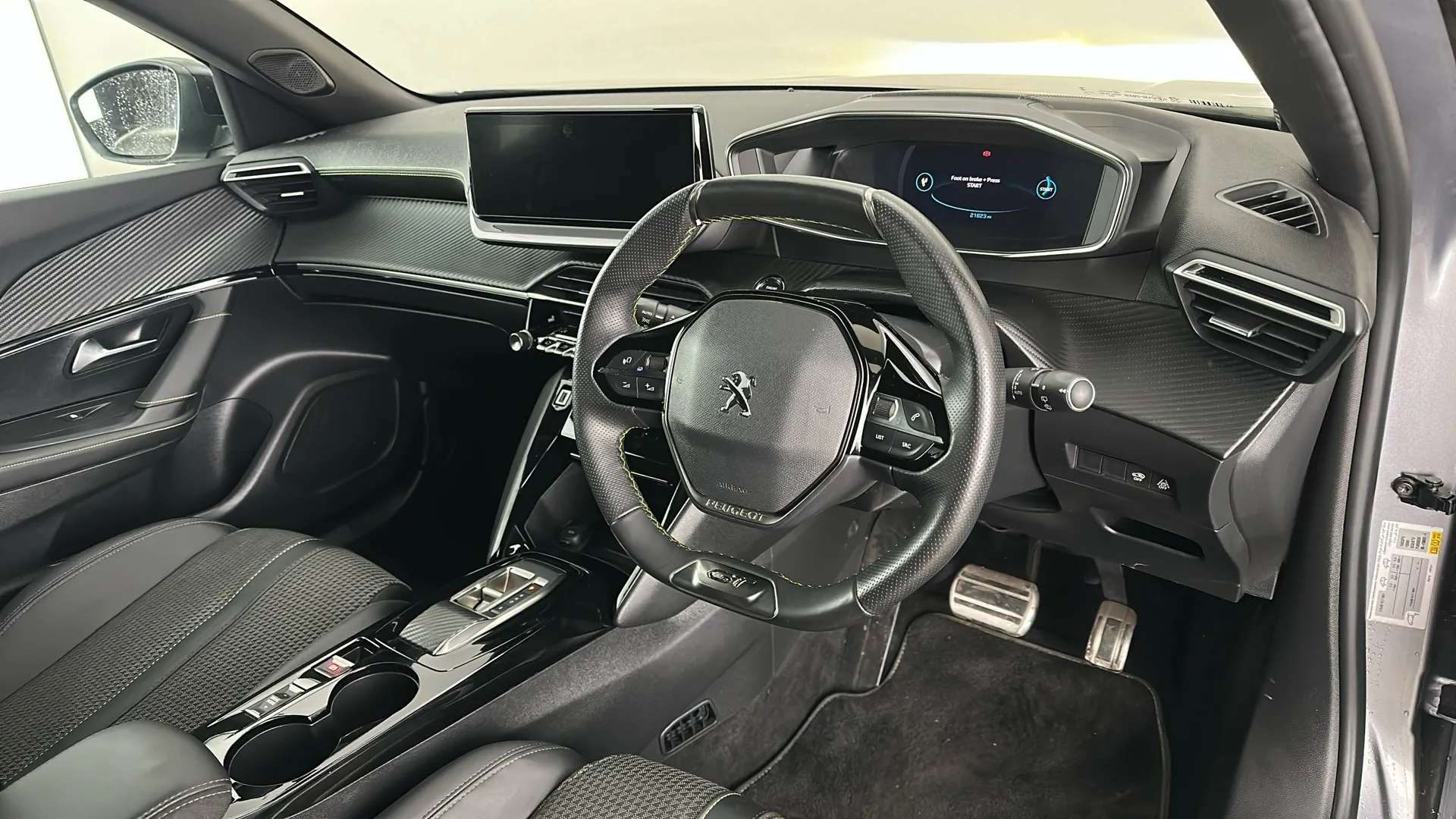 2023 PEUGEOT 2008 2023 PEUGEOT 2008