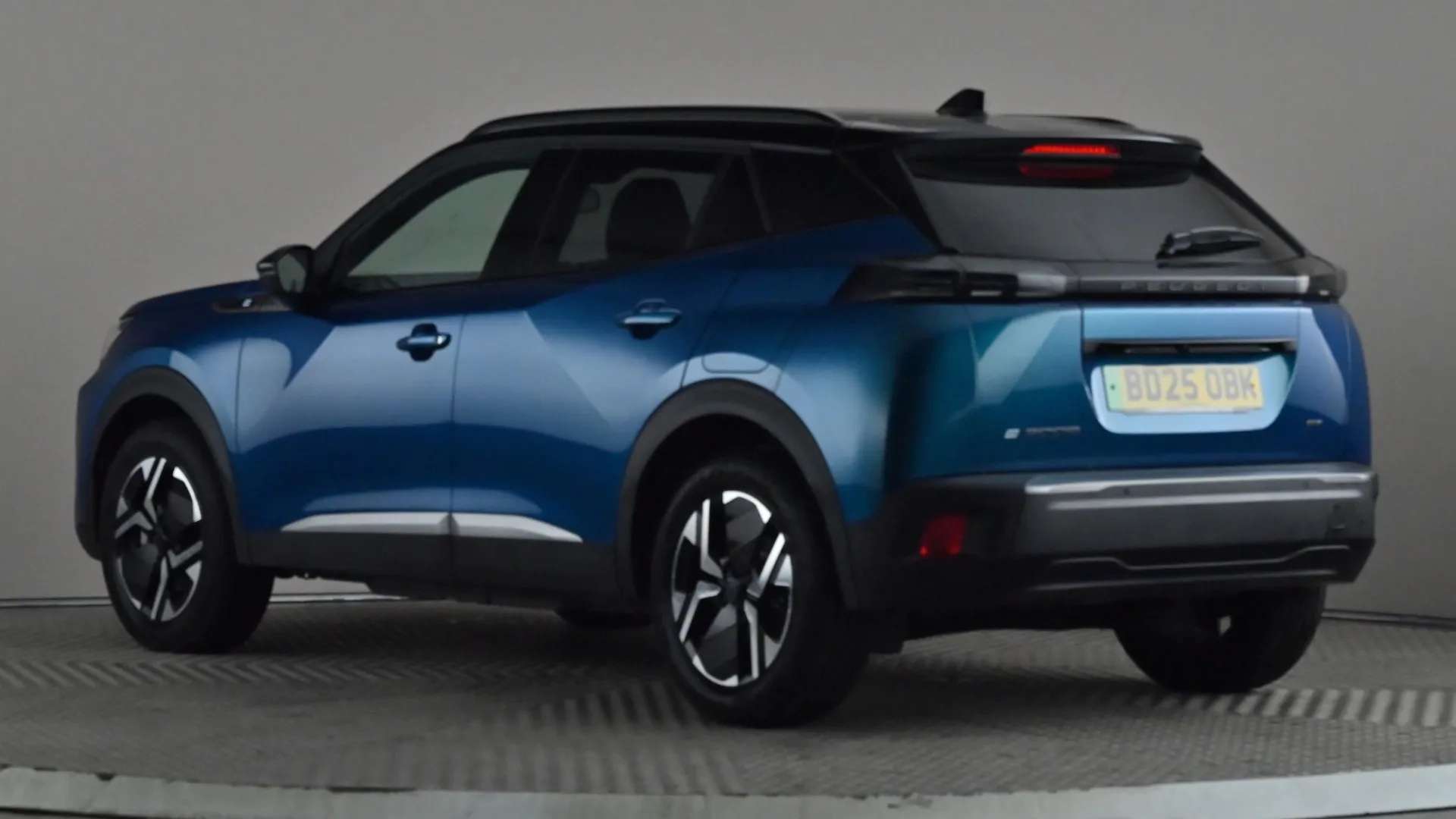 A 2025 PEUGEOT 2008 100kW GT 50kWh Auto A 2025 PEUGEOT 2008 100kW GT 50kWh Auto