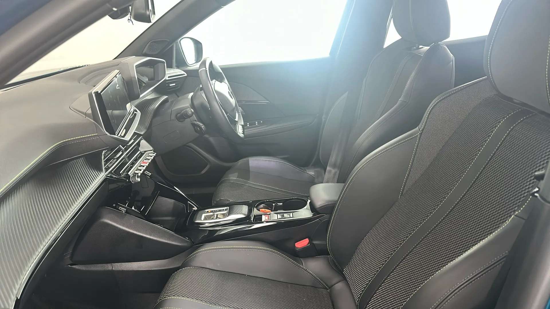 2025 PEUGEOT 2008 2025 PEUGEOT 2008