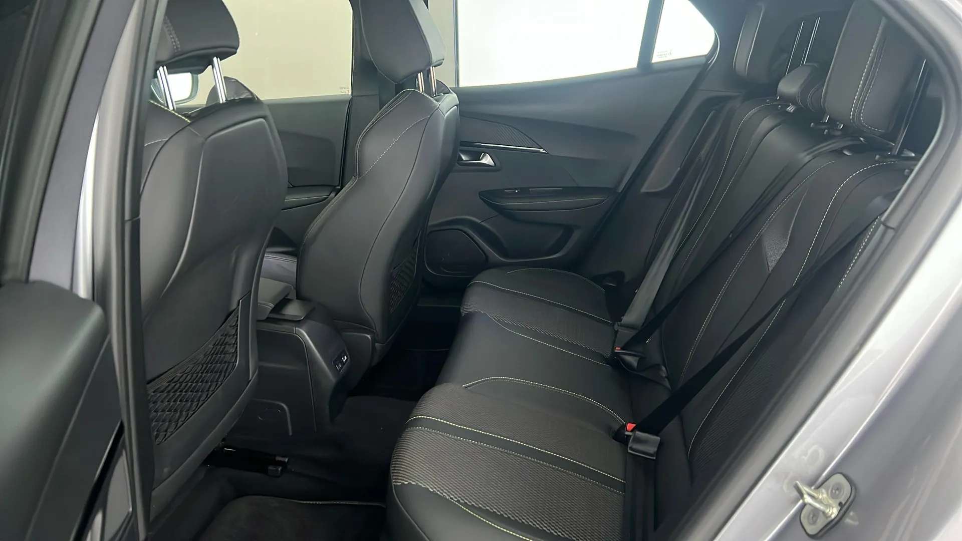 2024 PEUGEOT 2008 2024 PEUGEOT 2008
