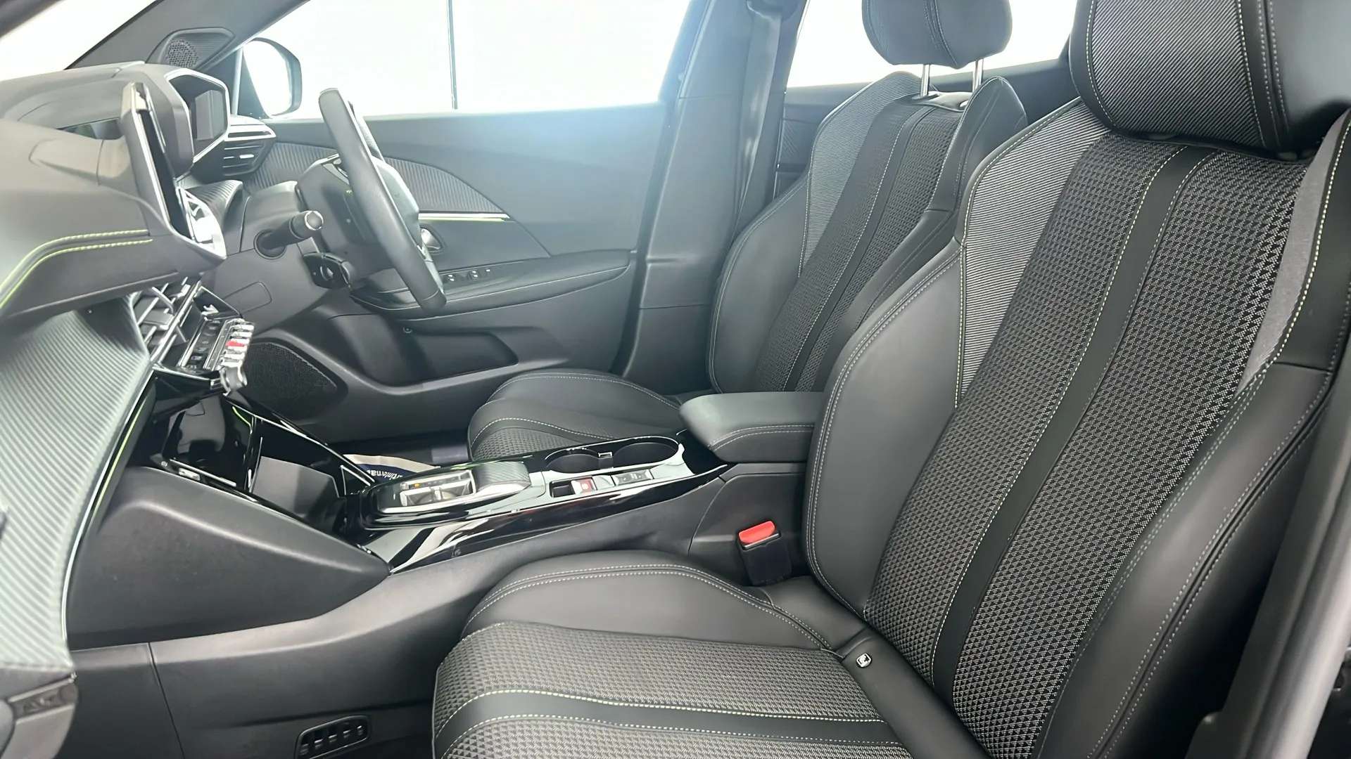 2022 PEUGEOT 2008 2022 PEUGEOT 2008