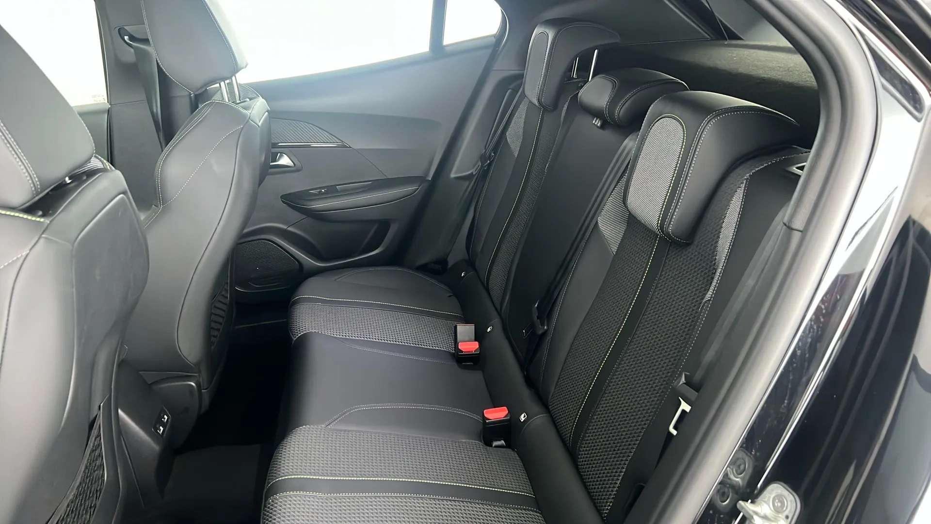 2022 PEUGEOT 2008 2022 PEUGEOT 2008