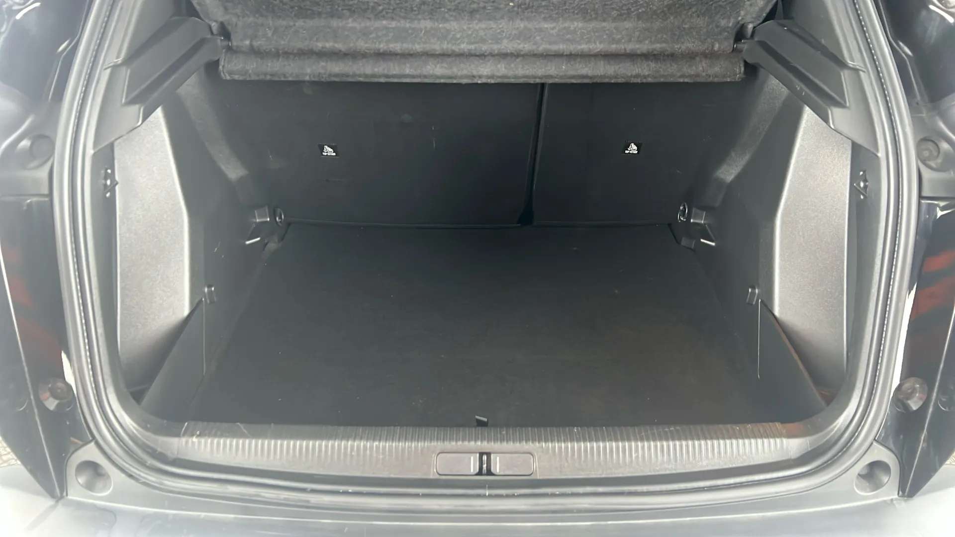 2022 PEUGEOT 2008 2022 PEUGEOT 2008