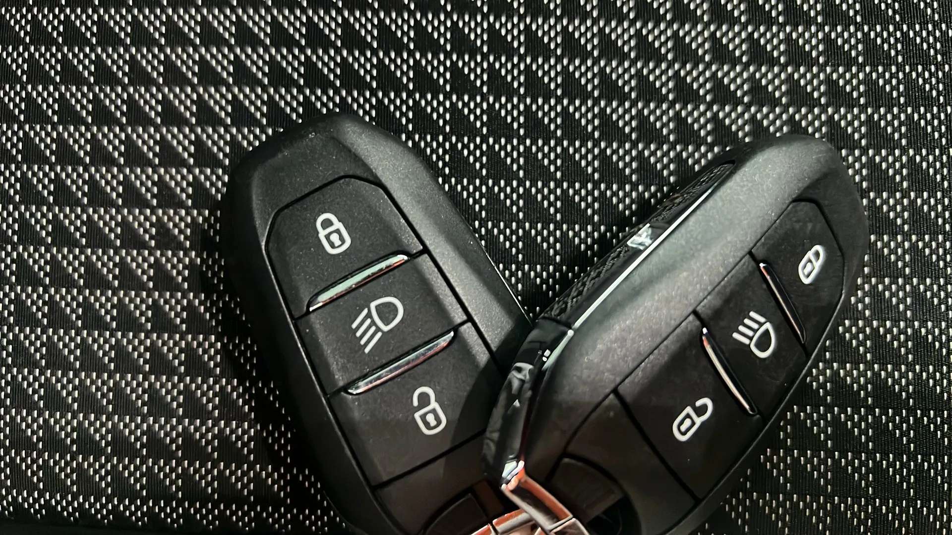 2022 PEUGEOT 2008 2022 PEUGEOT 2008